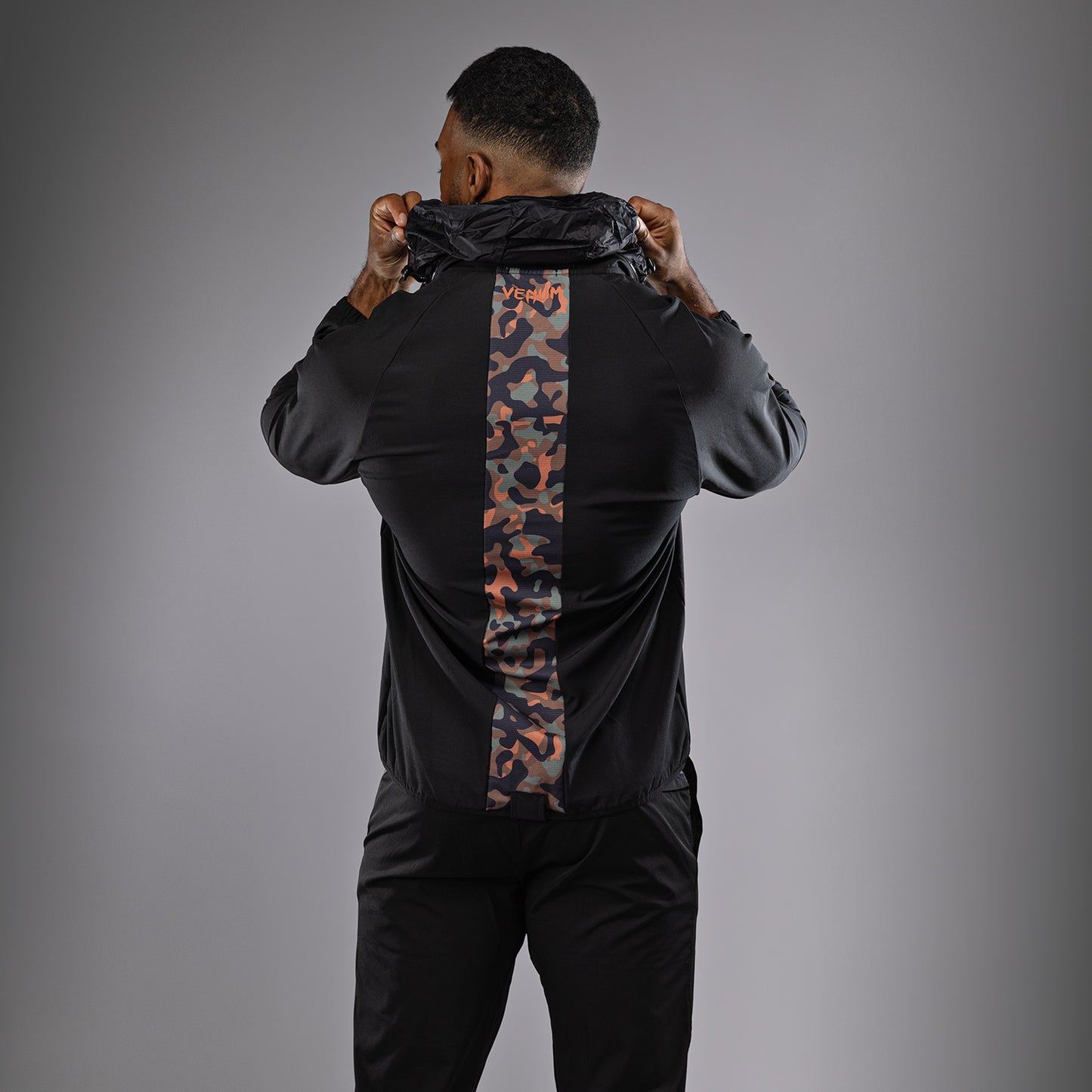Venum Jungle Ops Herren-Trainingsjacke - Schwarz/Canyon Camo