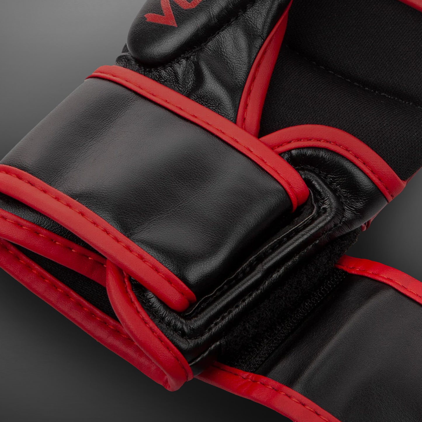 Venum Challenger 3.0 MMA-Sparring-Handschuhe - Schwarz/Rot