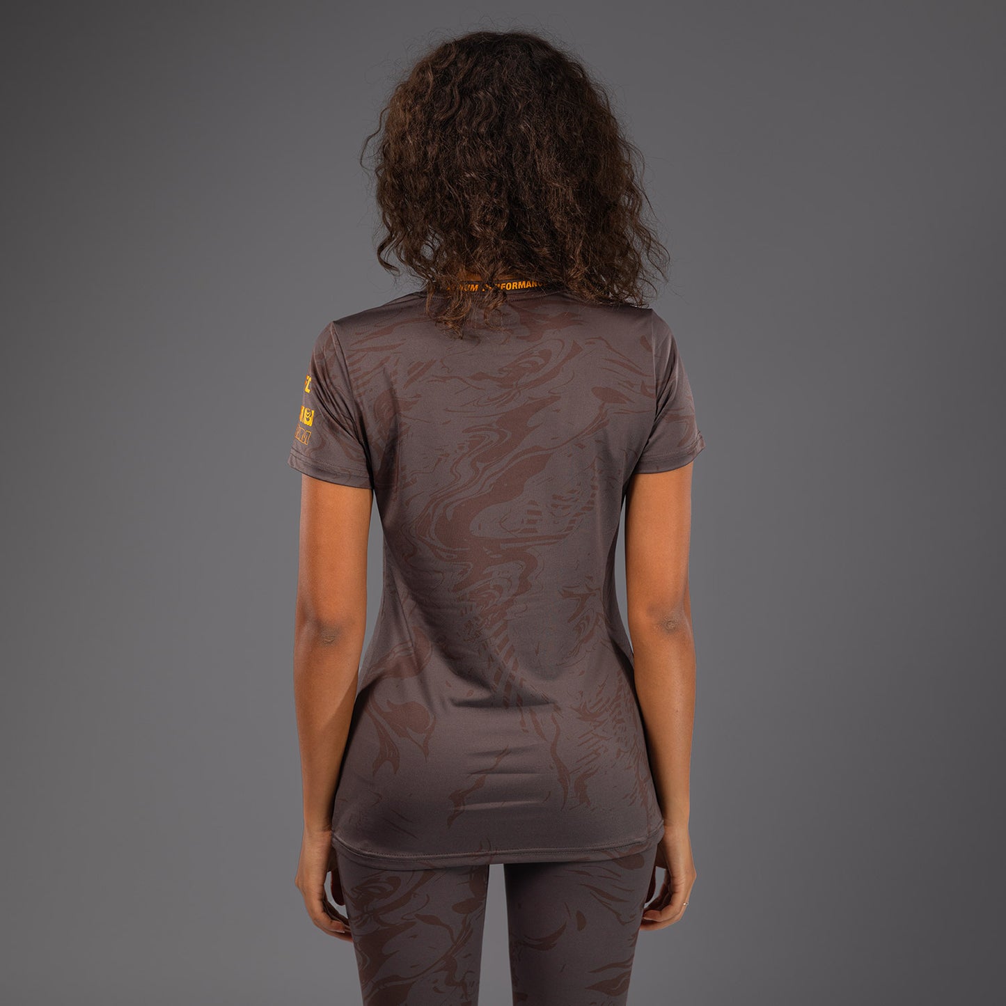 UFC Fusion by Venum Fight Week Damen Dry-Tech T-Shirt - Erdiges Braun