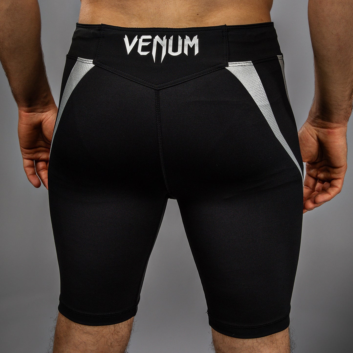 Venum x WOW FC Herren Vale Tudo Shorts - Schwarz/ Grau