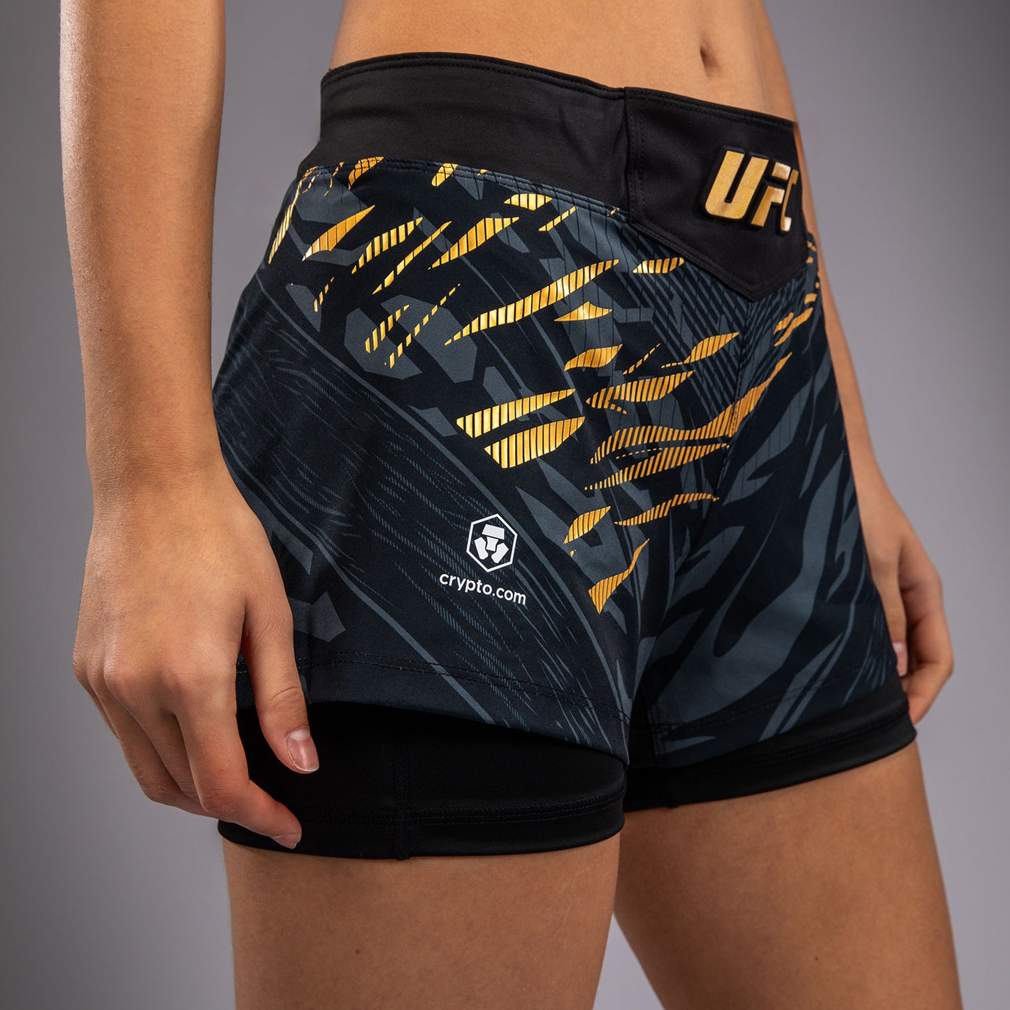 UFC Fusion by Venum Authentic Fight Night Damen Fight Short - Champion