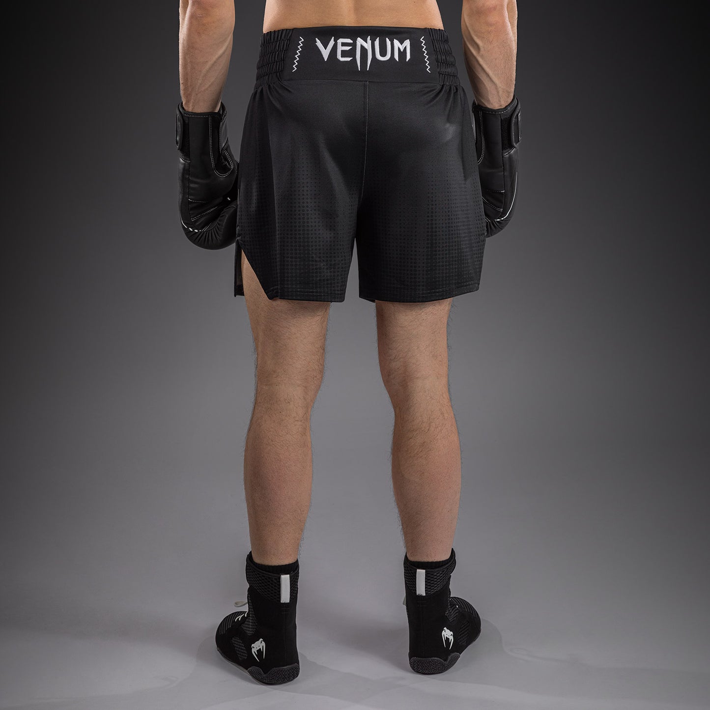 Venum Stealth Boxshorts – Schwarz/Weiß