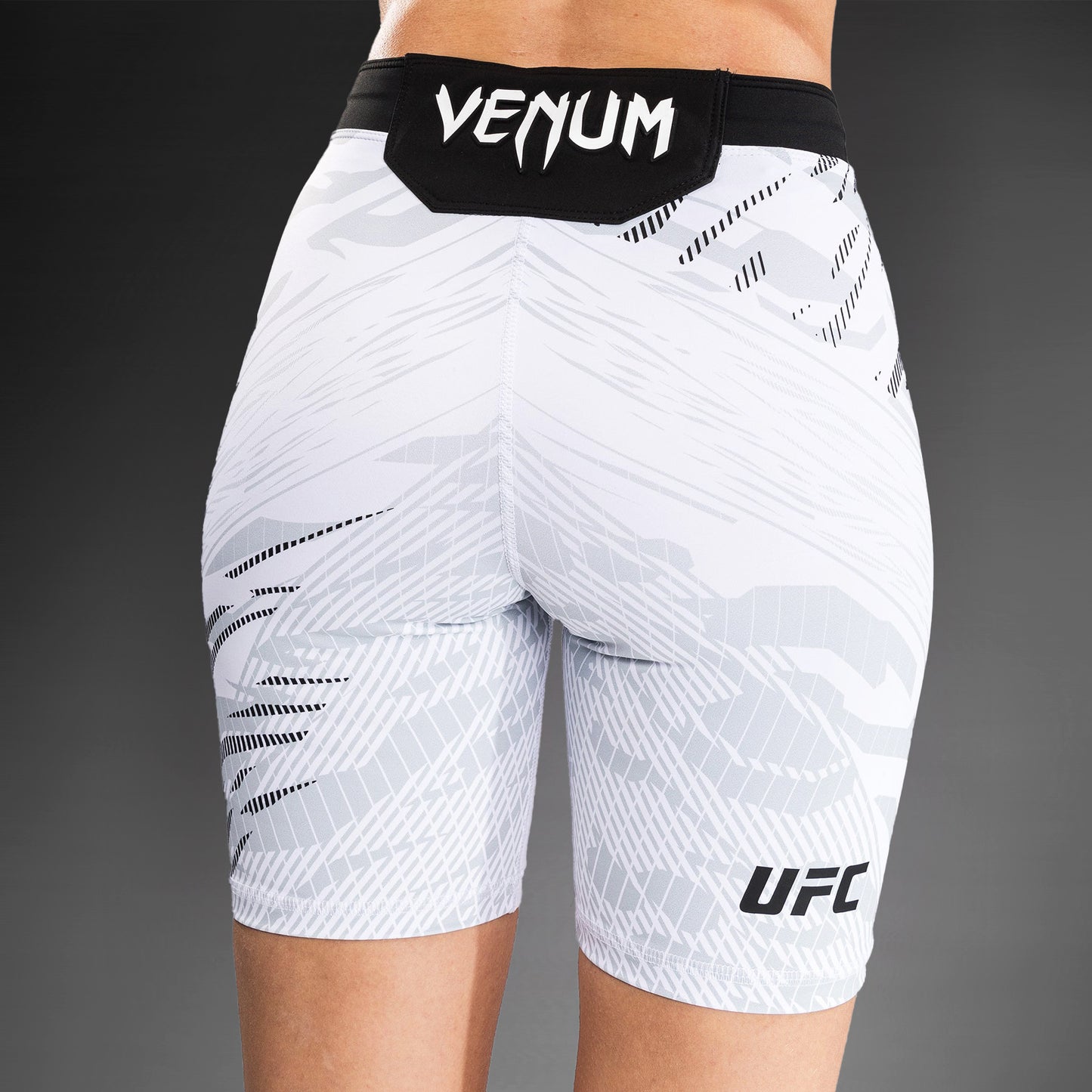 UFC Fusion by Venum Authentic Fight Night Damen Vale Tudo Short - Long Fit - Weiß