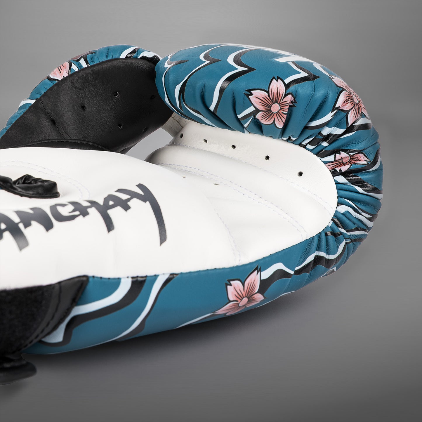 Venum X Tawanchay Boxhandschuhe – Blau/Weiß