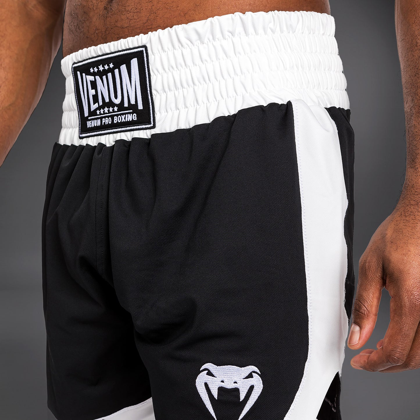 Venum Classic Boxing Shorts - Schwarz/Weiß