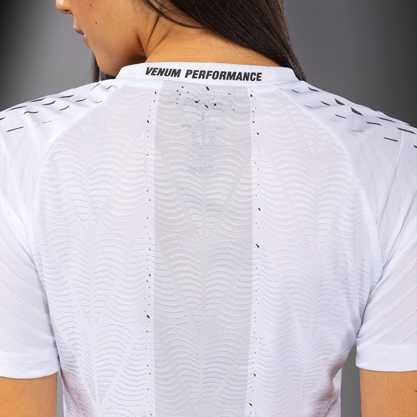 UFC Zenith by Venum Authentic Fight Night Offizielles Walkout-Trikot Damen Personalisiert - Weiß