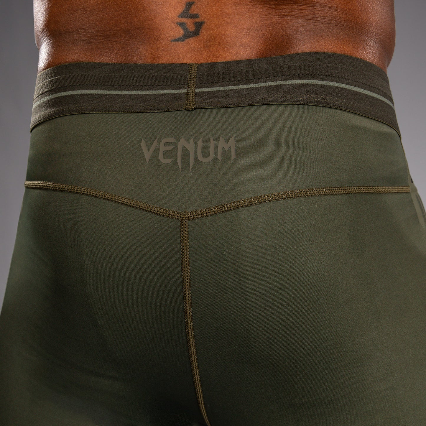 Venum Stealth Spats – Khaki/Dunkelgrün