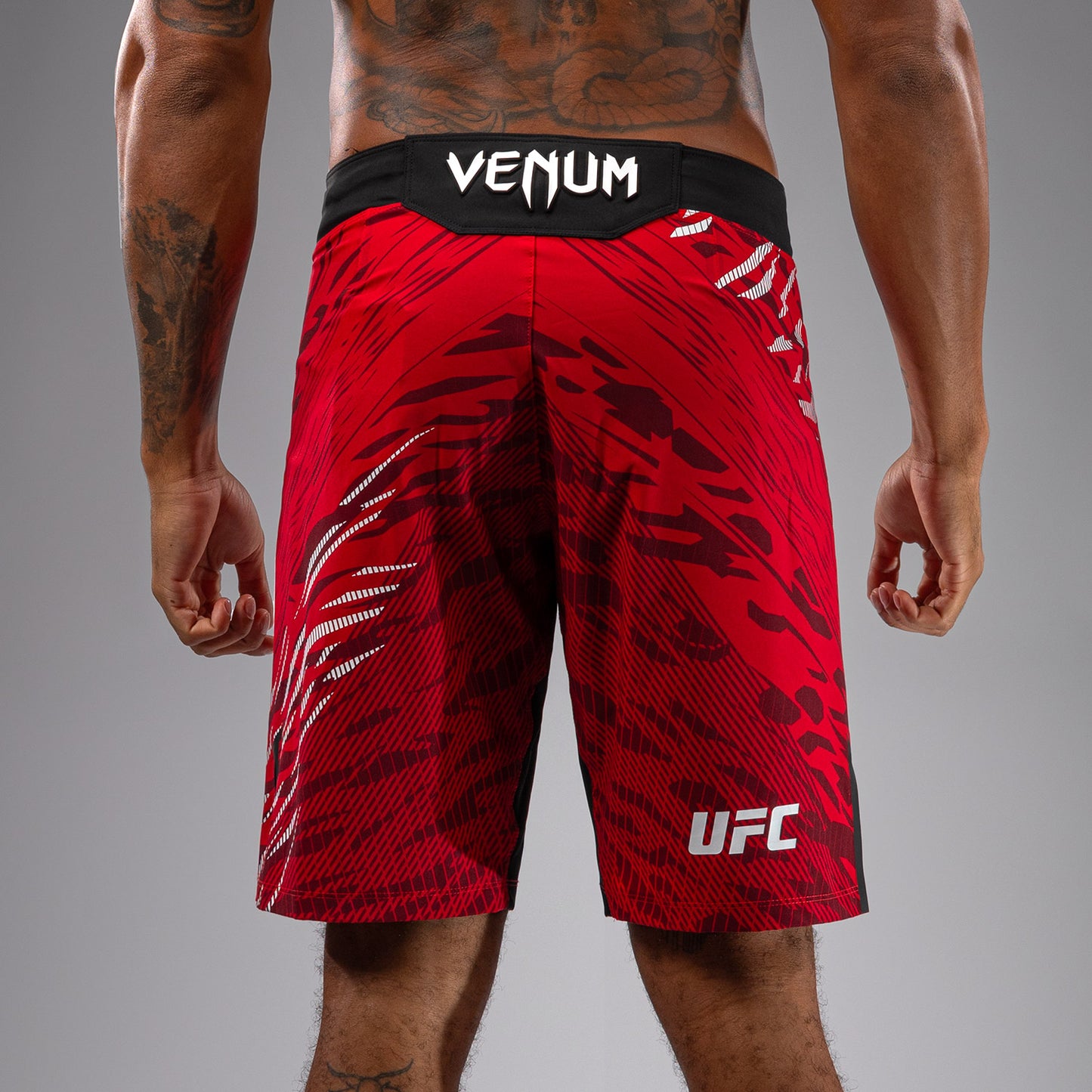 UFC Fusion by Venum Authentic Fight Night Herren Fight Short - Long Fit - Rot