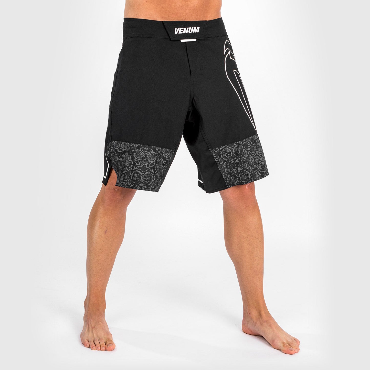 Kampfshorts LIGHT 4.0 Venum - Schwarz/Weiß