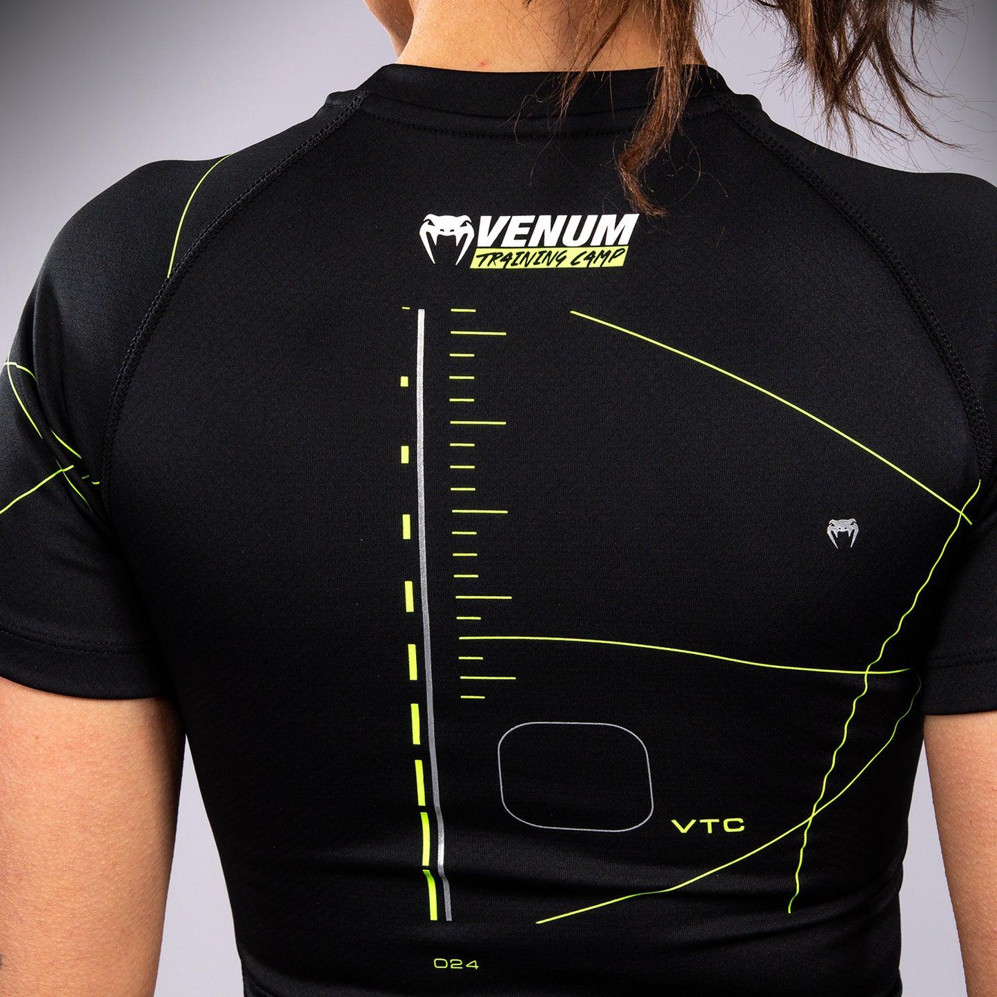 Venum Training Camp 4.0 Kurzärmeliger Rashguard - Schwarz/Neongrün