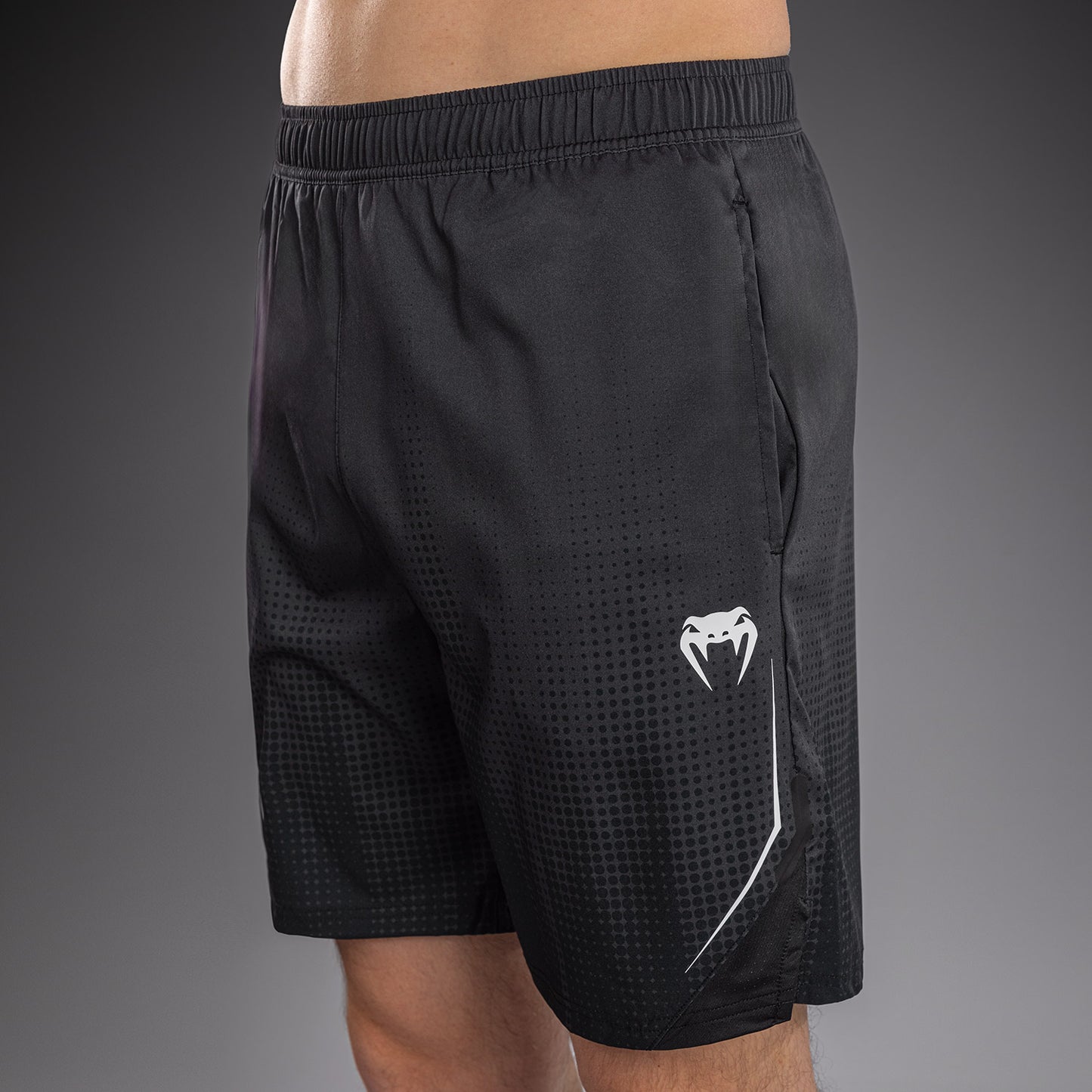 Venum Stealth Trainingsshorts – Schwarz/Weiß
