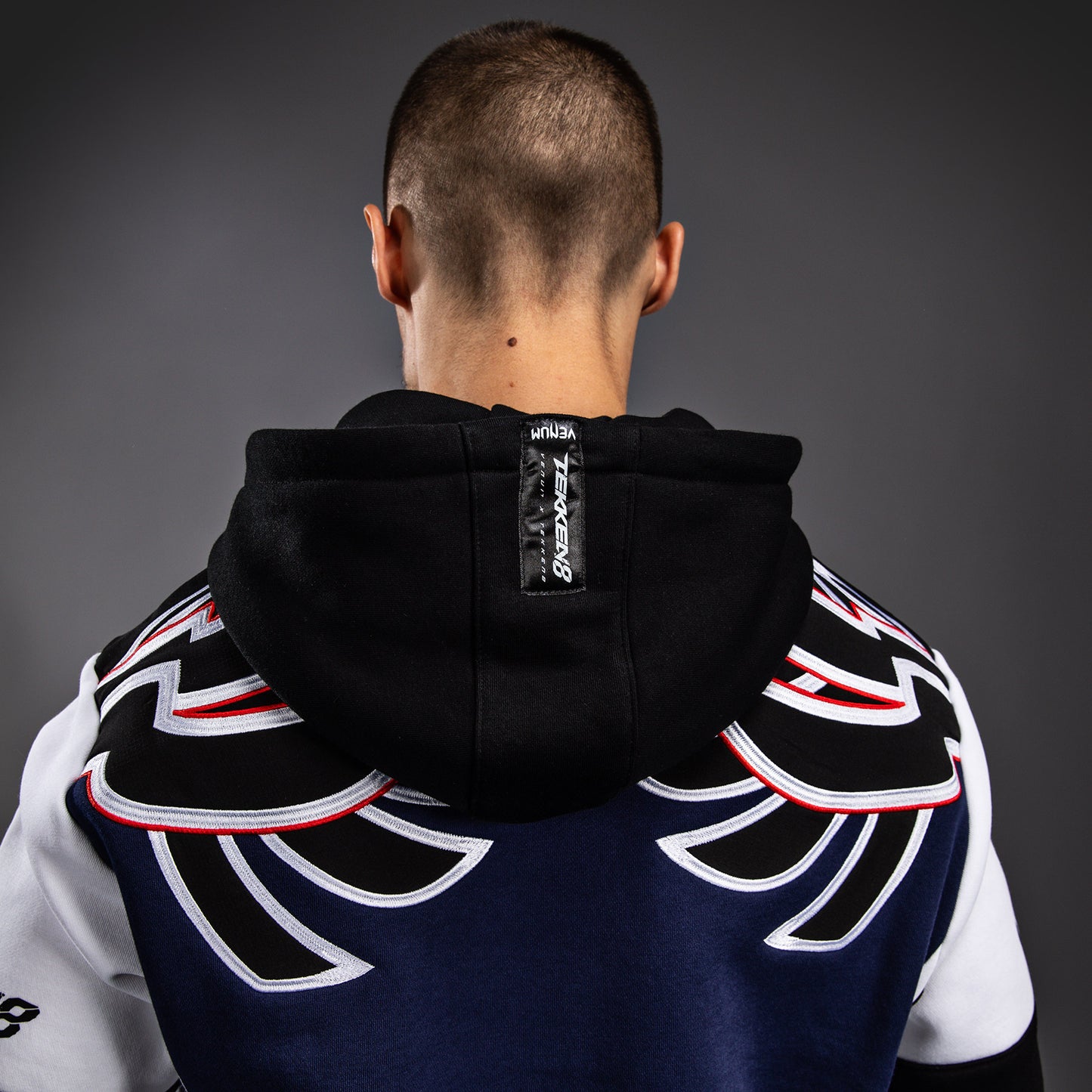 Venum x TEKKEN 8 - Jin Kazama Hoodie - Blau/Schwarz/Weiß