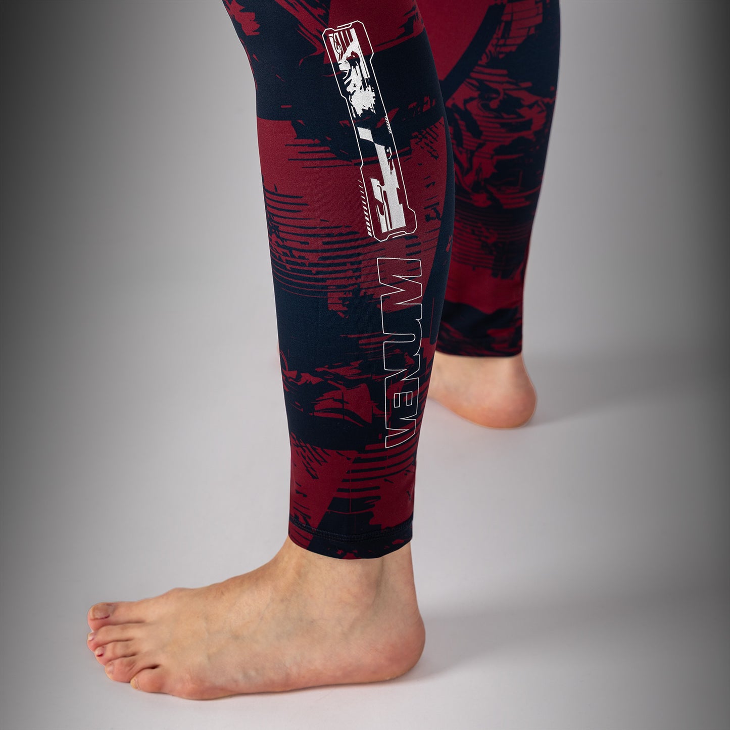 UFC Zenith by Venum Authentic Fight Week Damen-Leggings - Marineblau/Bordeauxrot/Silber