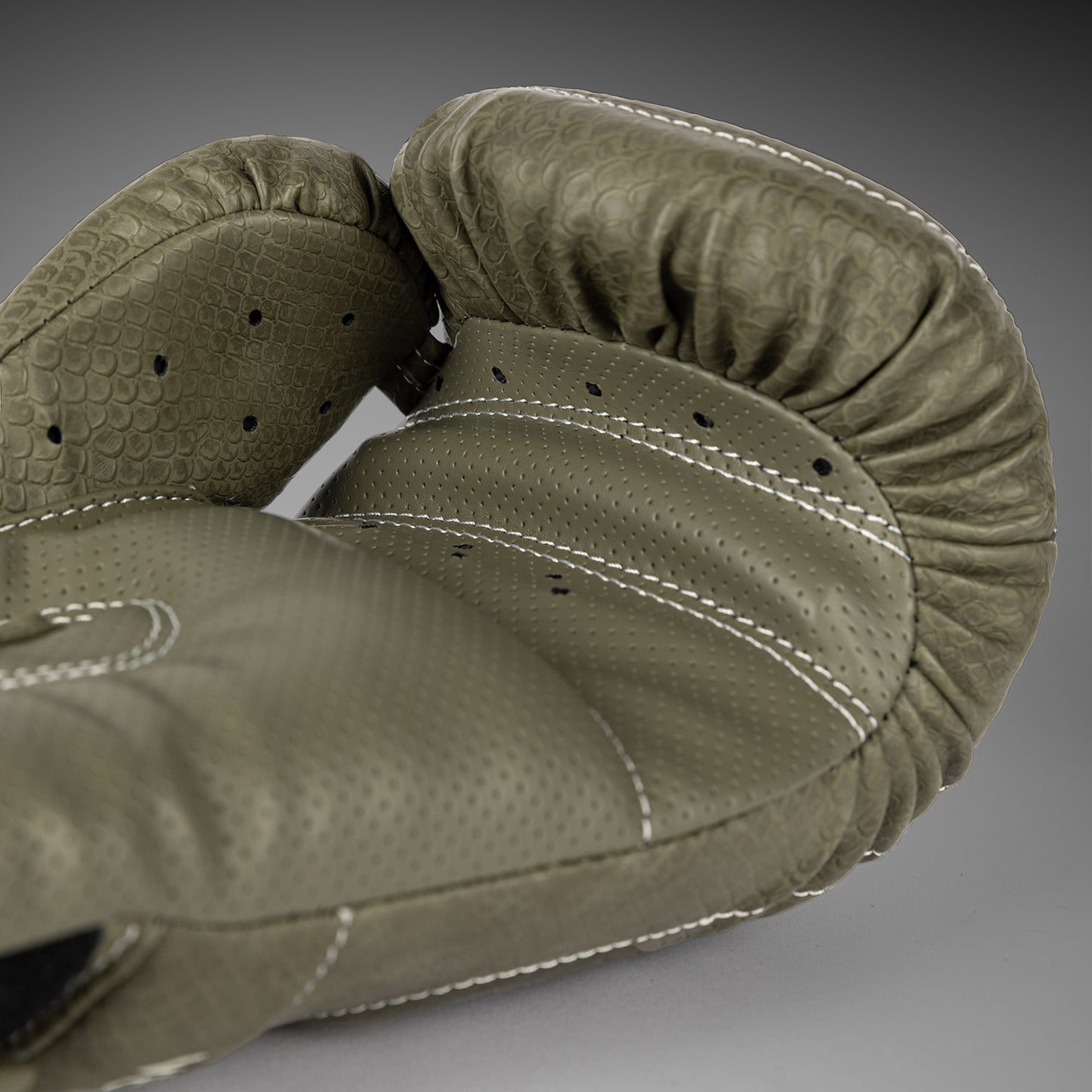 Venum Impact Evo Scales Boxhandschuhe – Armeegrün
