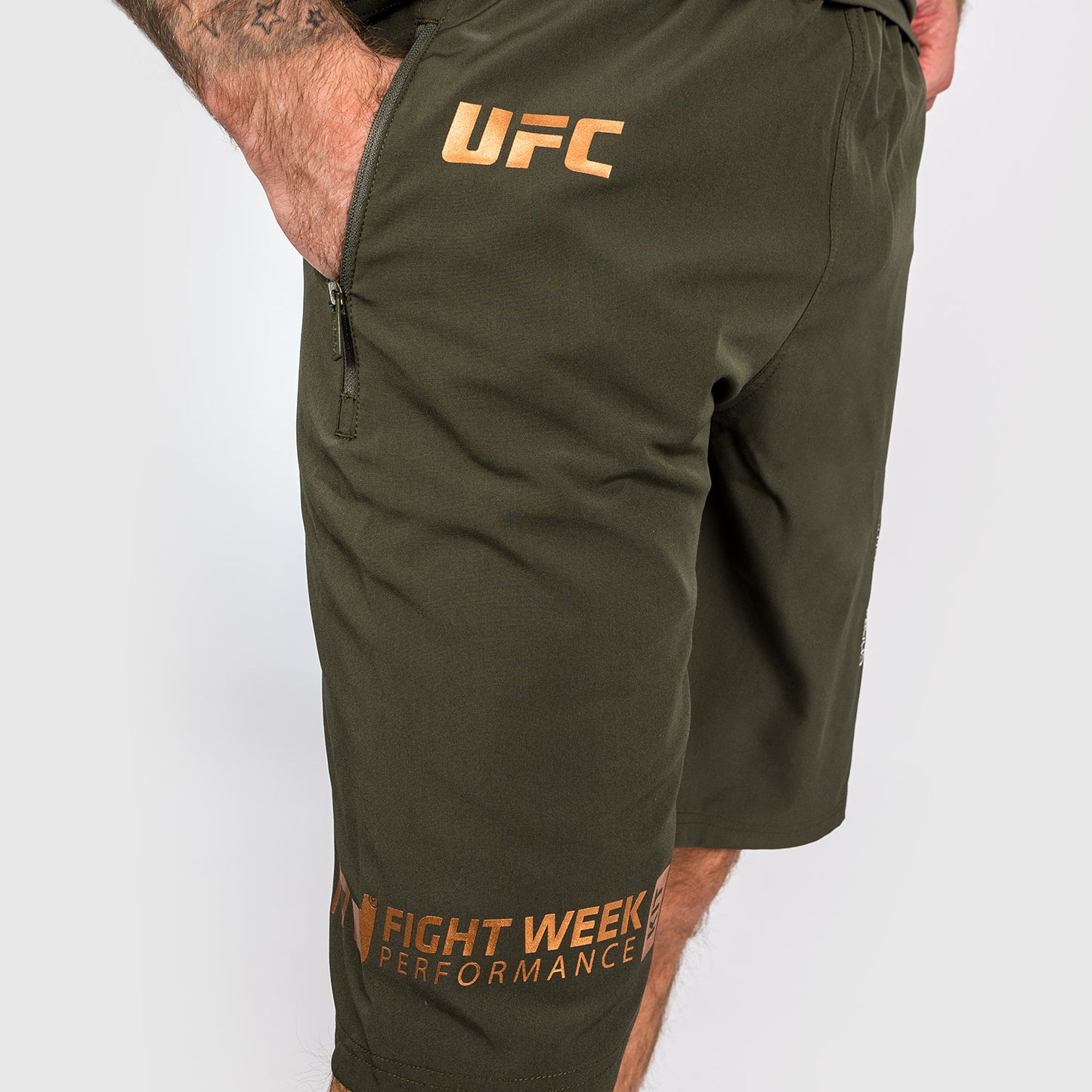 UFC Adrenaline by Venum Fight Week Herren Performance Shorts - Khaki/Bronze