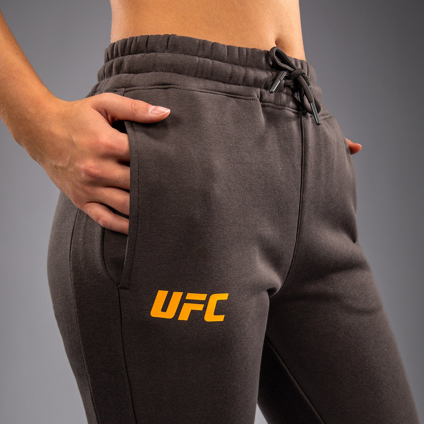 UFC Fusion by Venum Fight Week Damen Baumwollhose - Solid Erdiges Braun