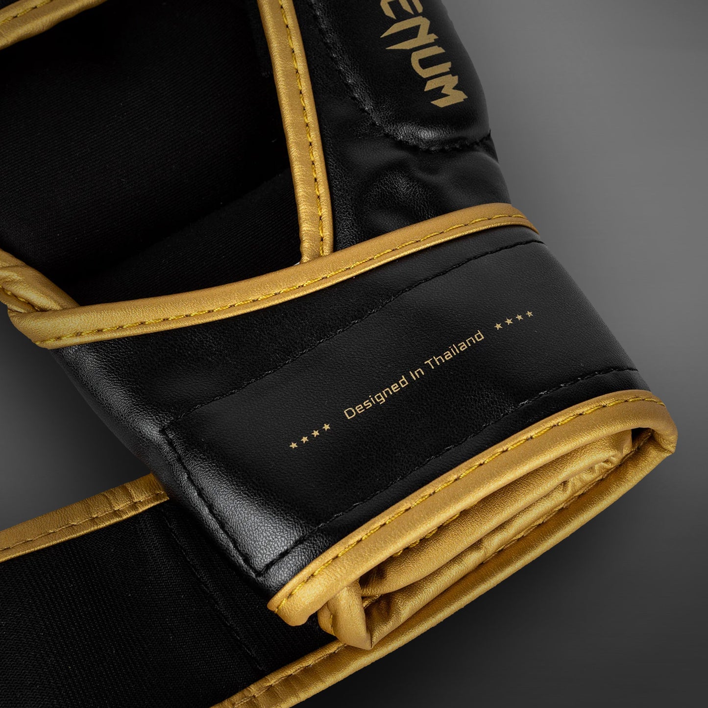Venum Challenger 2.0 MMA-Handschuhe – Schwarz/Gold
