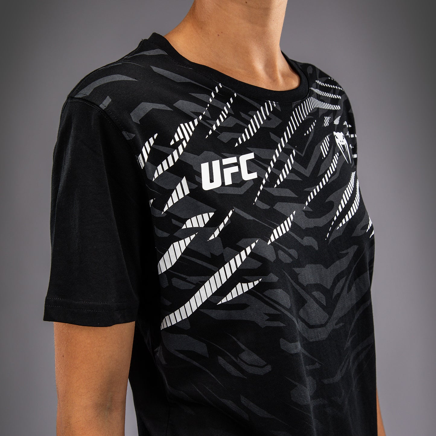 UFC Fusion by Venum Replica Damen Kurzarm T-Shirt - Schwarz