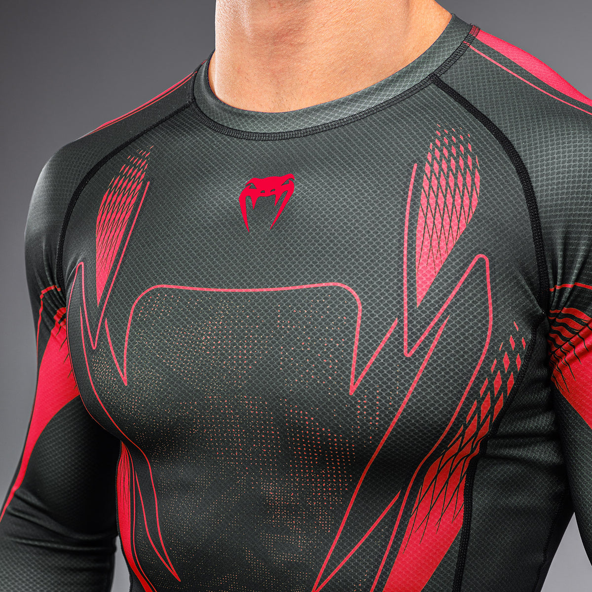 Venum Amazonia Reborn Langarm-Rashguard - Schwarz/Rot