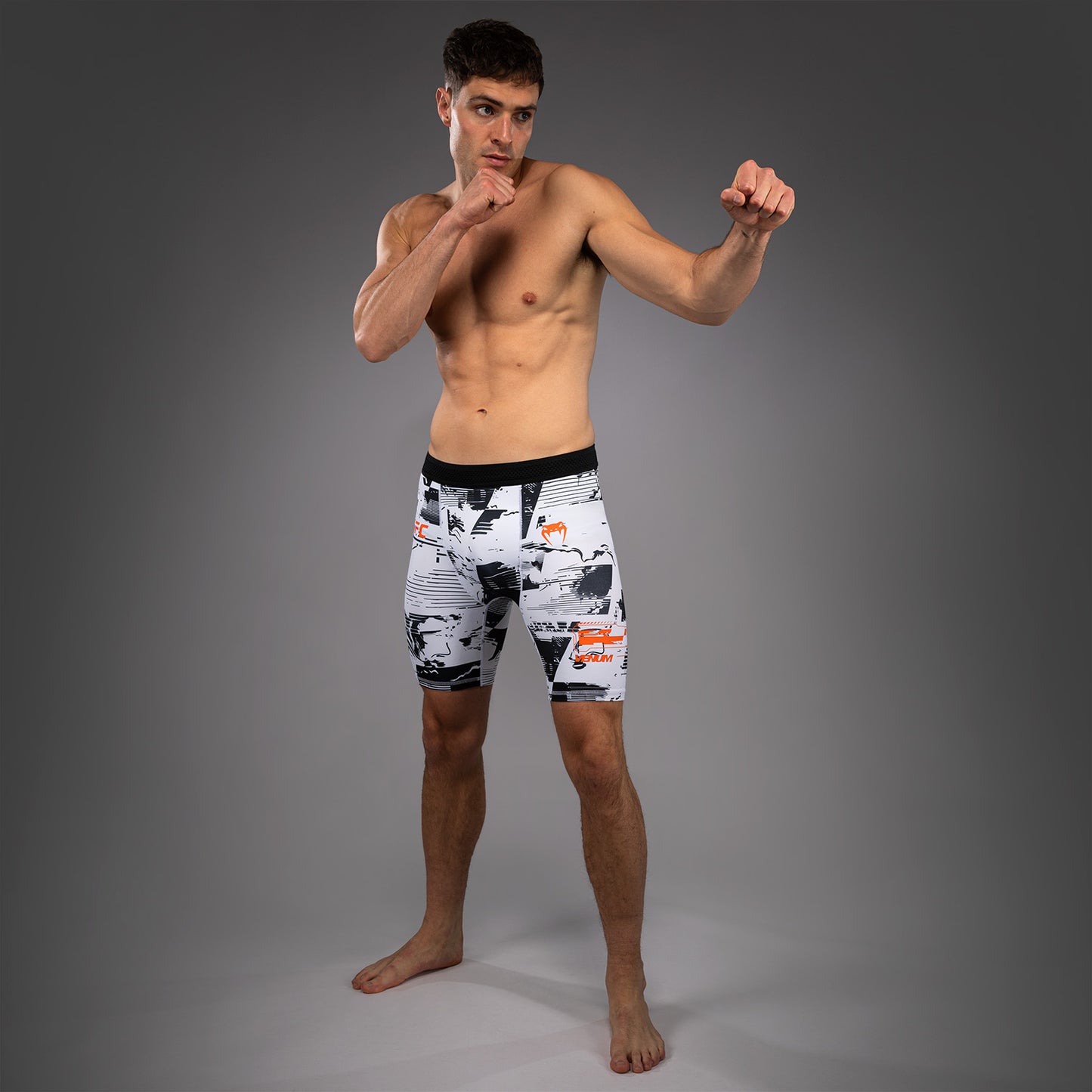 UFC Zenith by Venum Authentic Fight Week Performance Vale Tudo Short Herren - Weiß