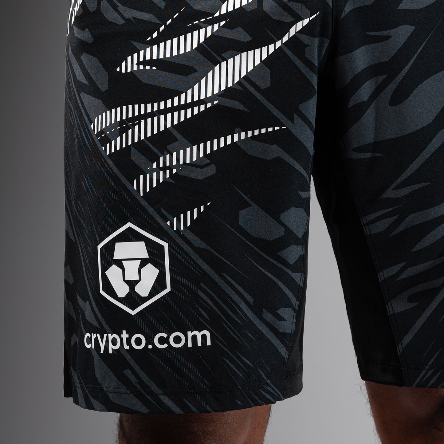 UFC Fusion by Venum Authentic Fight Night Herren Fight Short - Long Fit - Schwarz