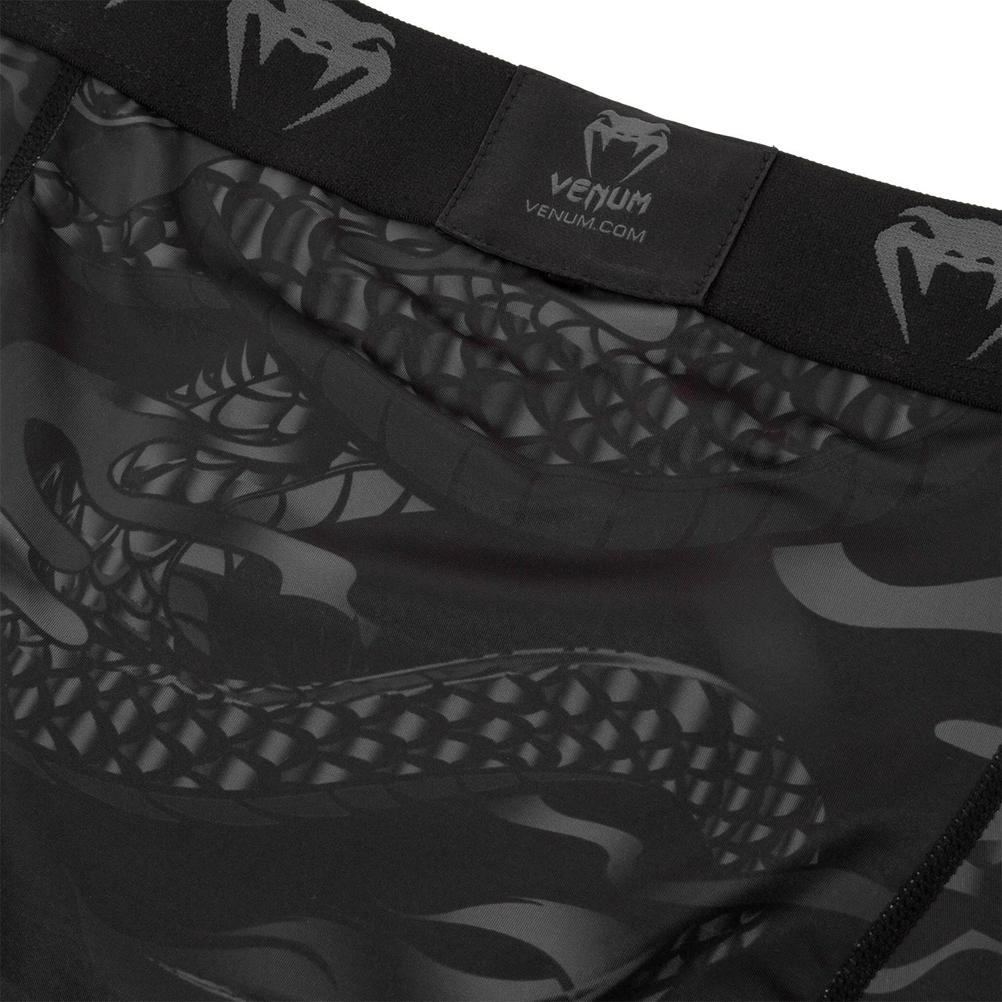 Kompressions-Shorts Venum Dragon's Flight - Schwarz/Schwarz