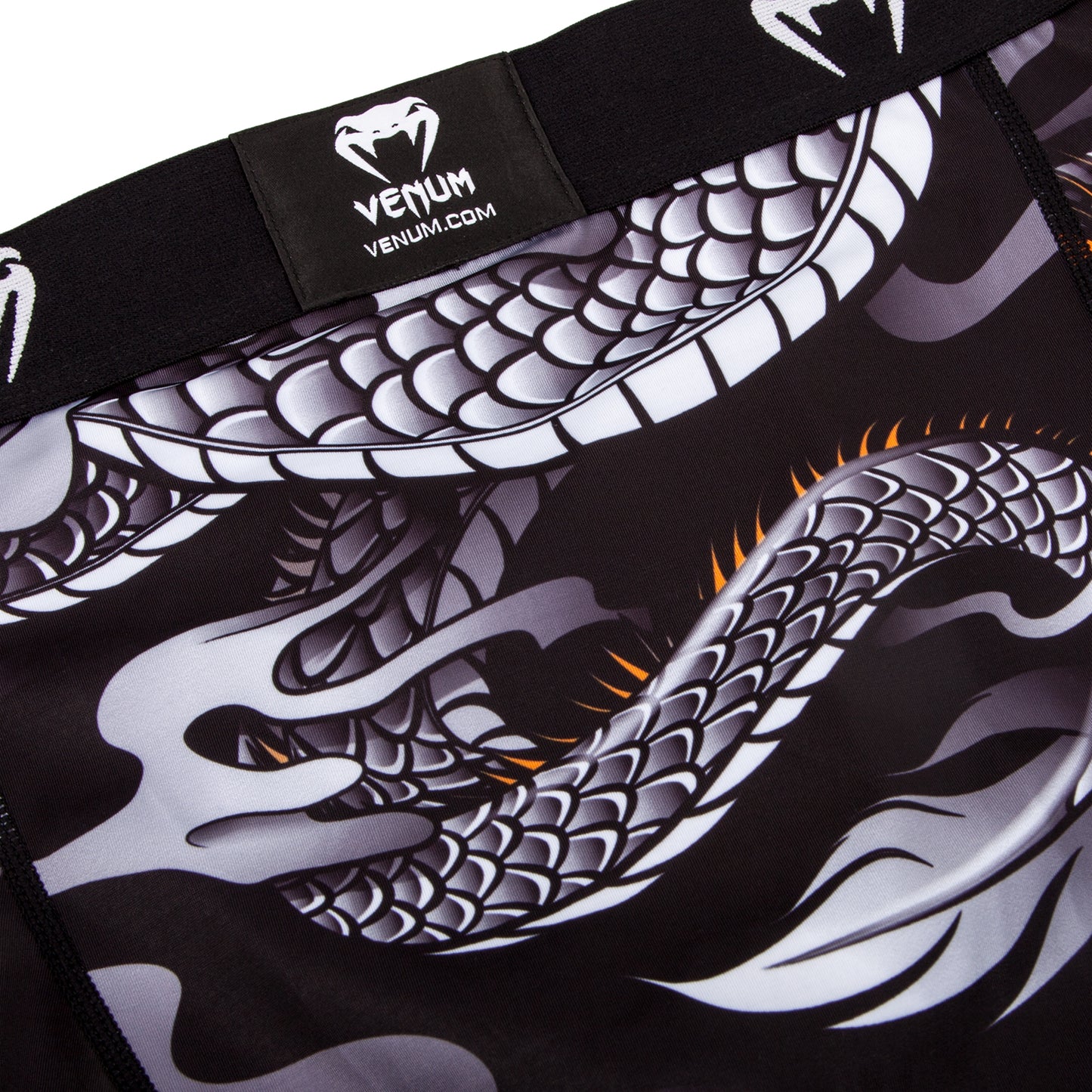 Venum Dragon's Flight Kompression Shorts - Schwarz/Weiß