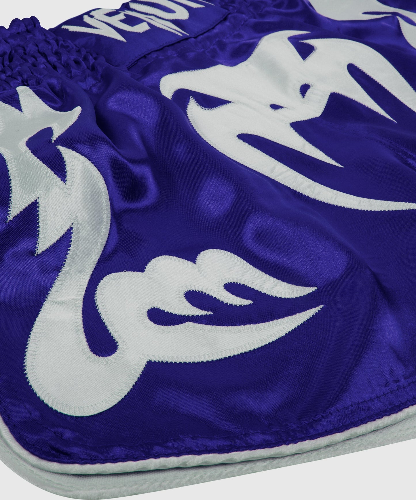 Venum Bangkok Inferno Muay Thai Shorts - Blau/Weiß