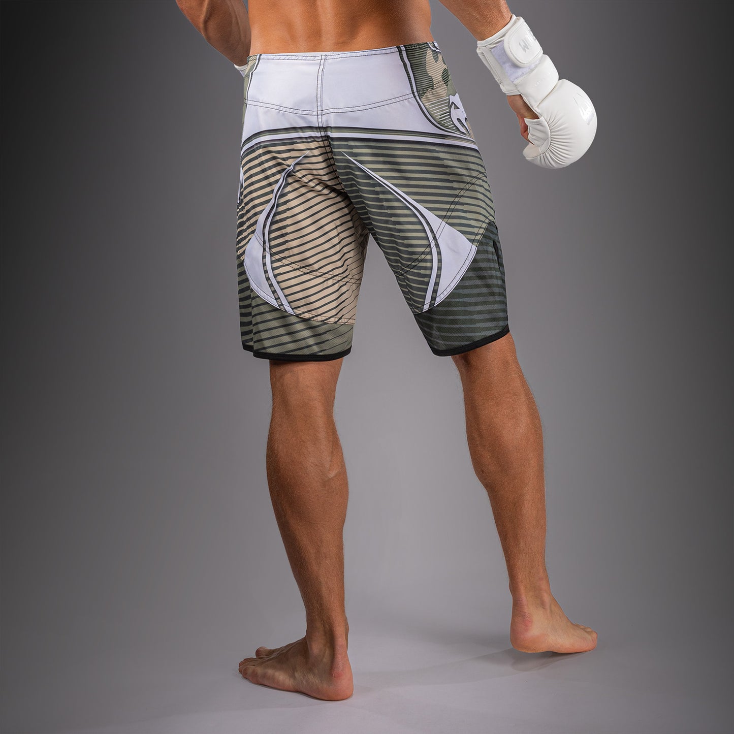 Venum Camo Hero Fightshorts - Khaki/Cremeweiß