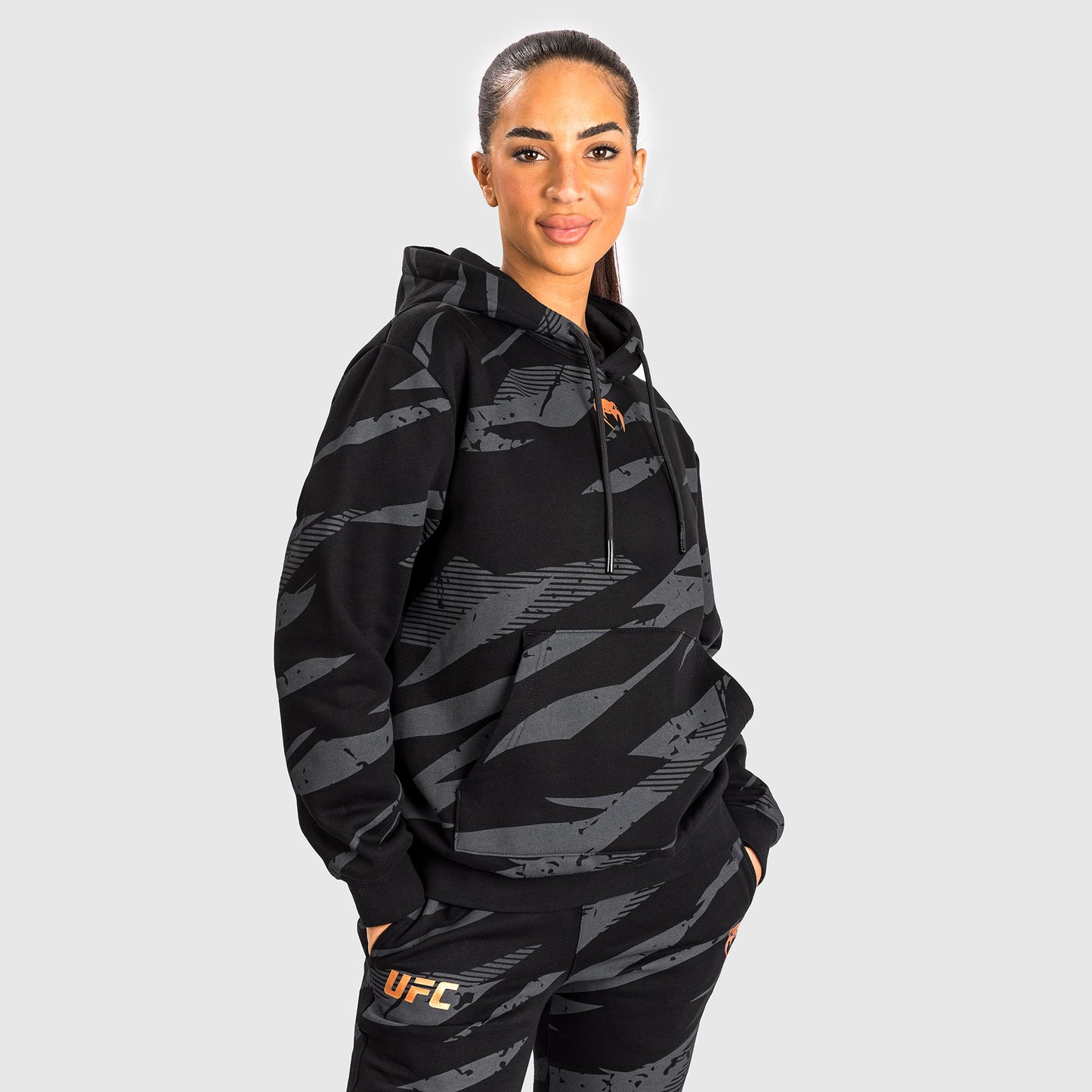 UFC Adrenaline by Venum Fight Week Frauen Pullover Hoodie - Urban Camo