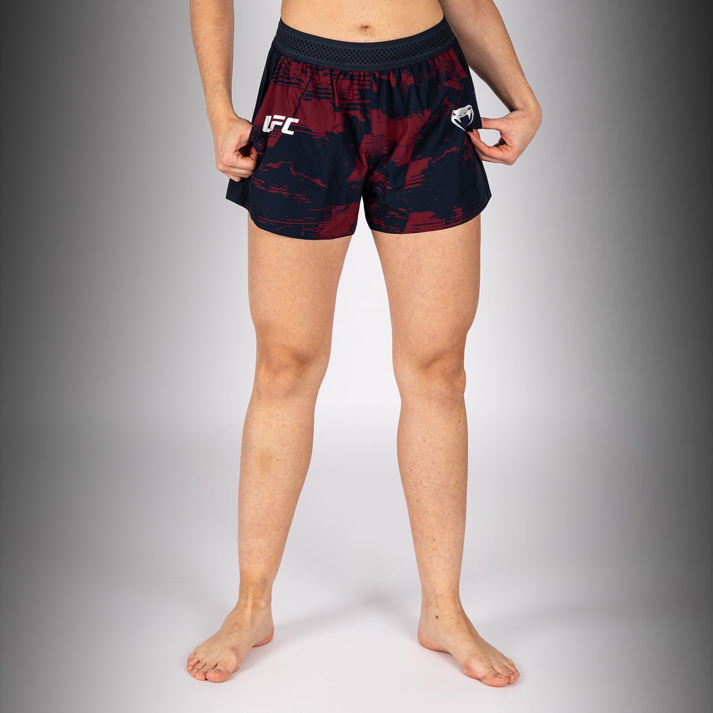 UFC Zenith by Venum Authentic Fight Week Performance Short Damen - Marineblau/Burgunderrot/Silber