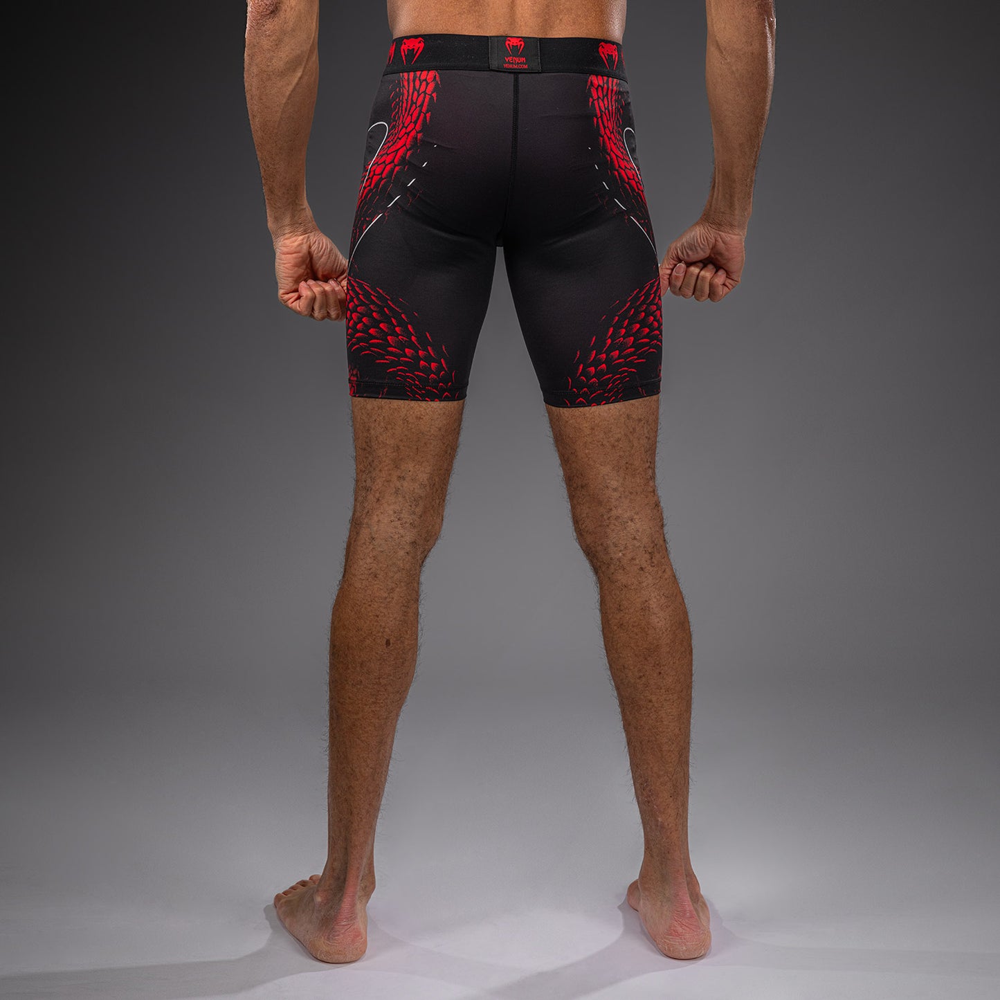 Venum Matupa Kompressionsshort - Schwarz/Rot/Silber