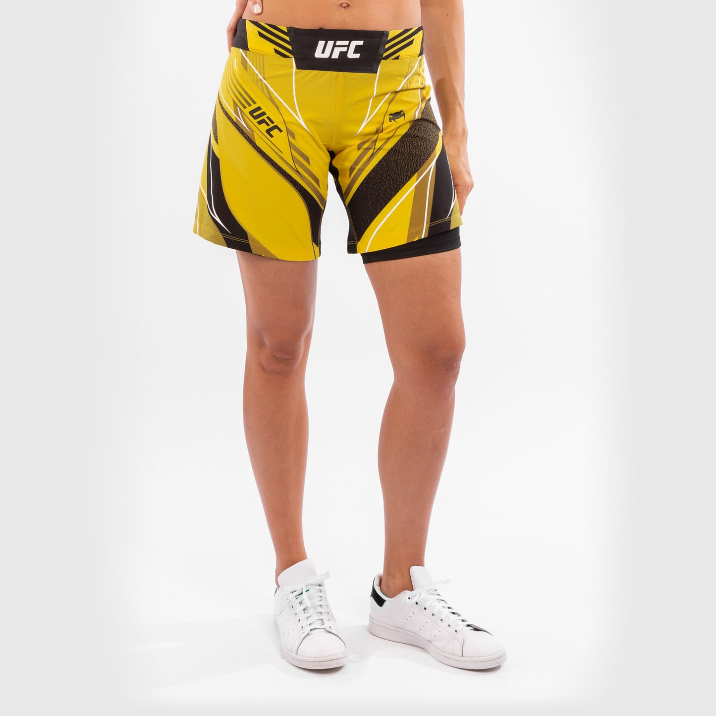 UFC Venum Authentic Fight Night Damen Shorts - Long Fit - Gelb
