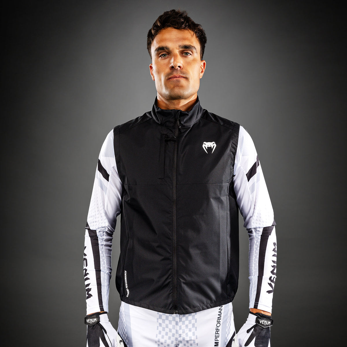 Venum MX Basics Ärmellose Windjacke - Schwarz/Weiß