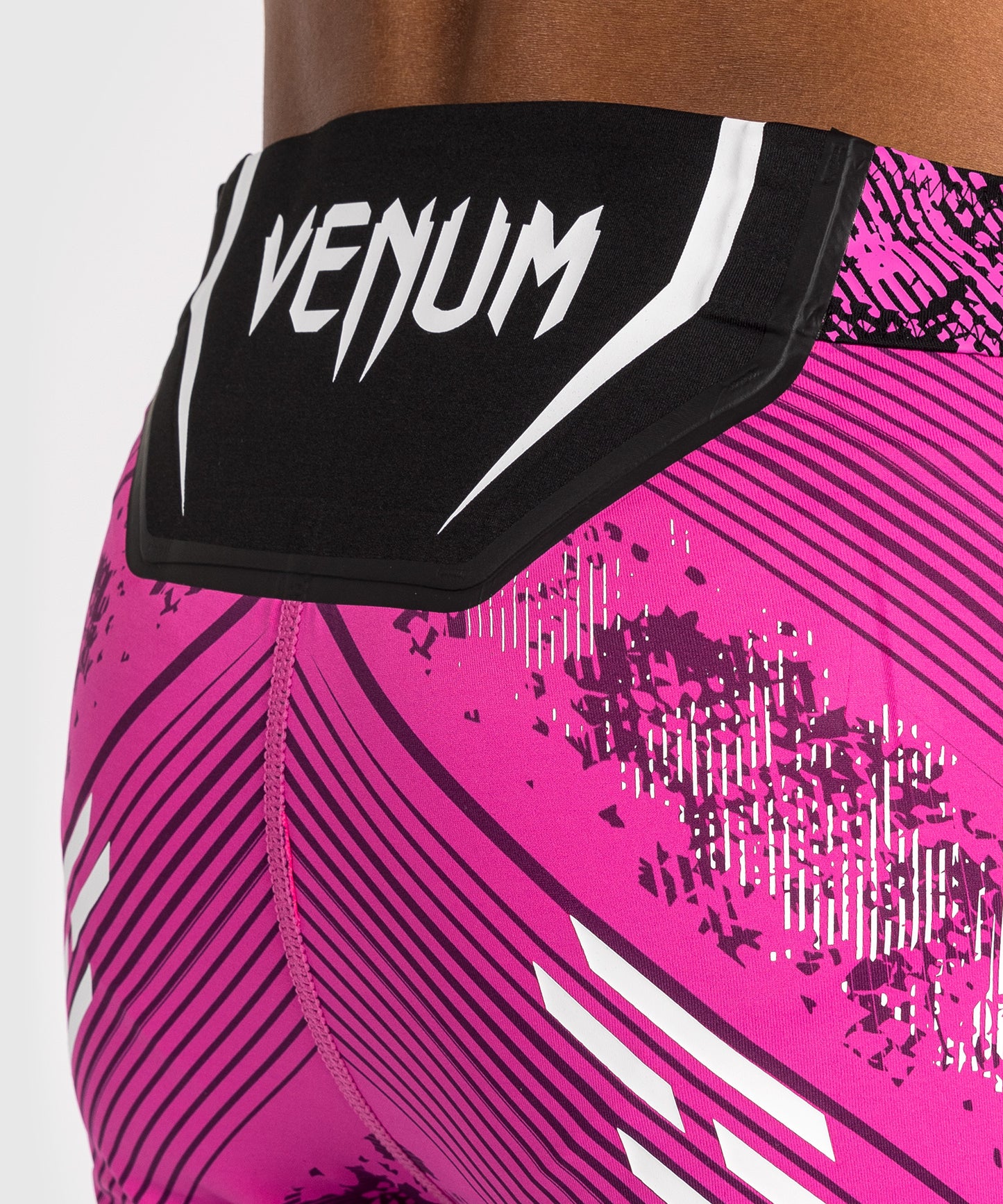 UFC Unrivaled by Venum Authentische Fight Night Herren Vale Tudo Shorts - Pink