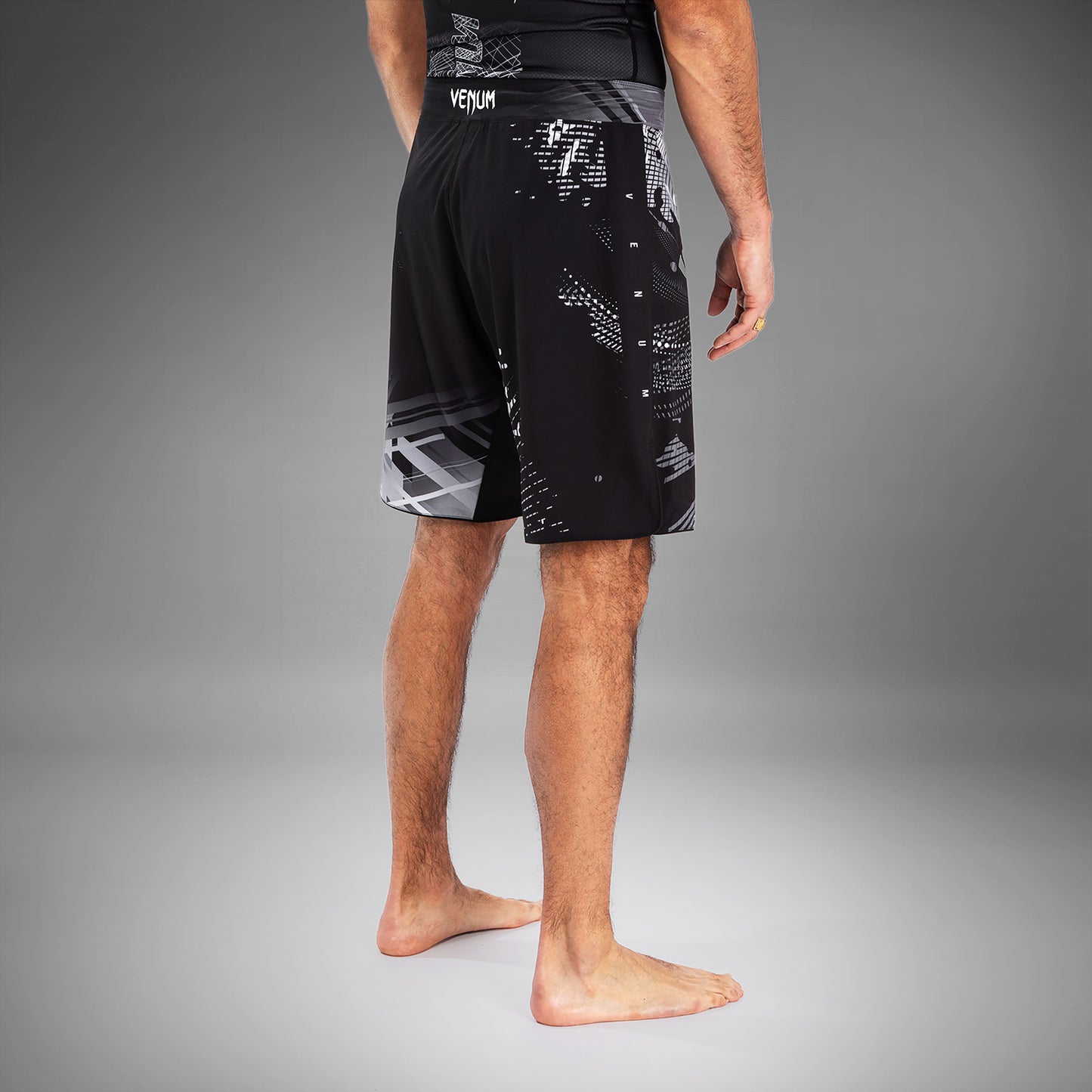 Venum Gorilla Jungle Kampfshorts - Schwarz/Weiß