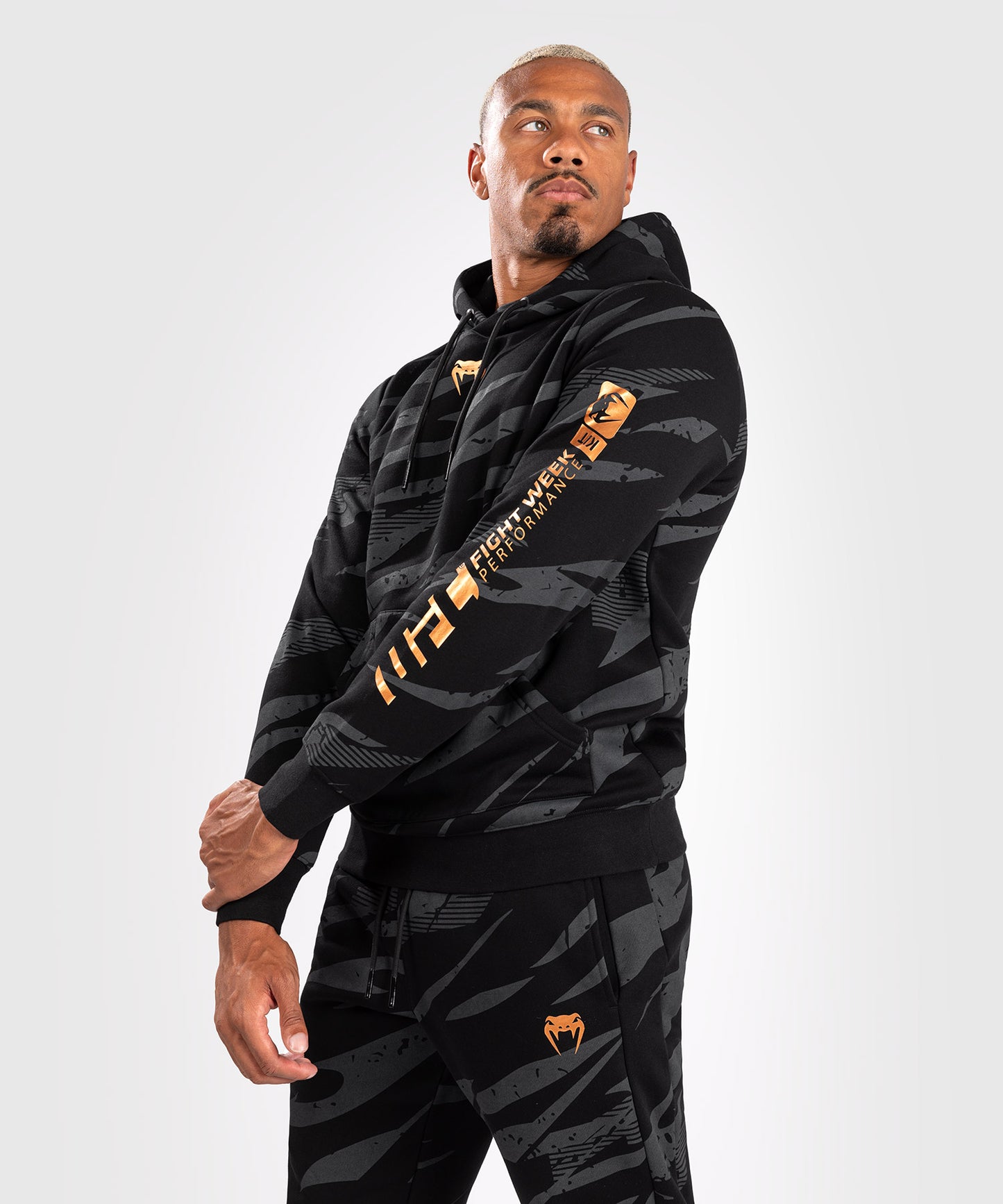 UFC Adrenaline by Venum Fight Week Herren Pullover Hoodie - Urban Camo