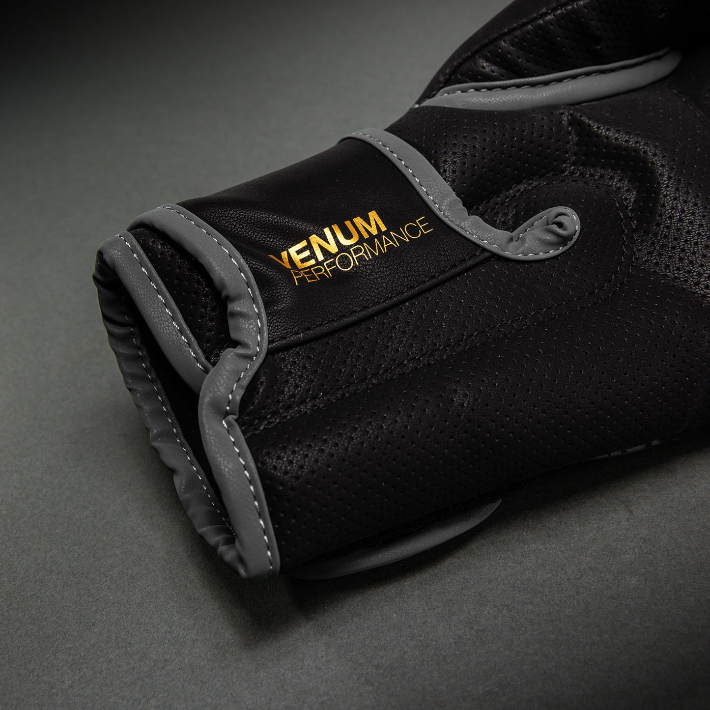 Venum Matupa Boxhandschuhe - Schwarz/Grau/Gold