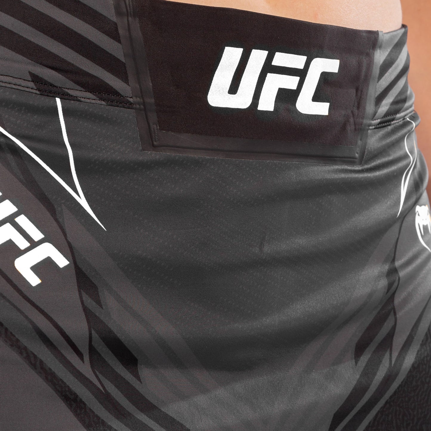 UFC Venum Authentic Fight Night Damen Skort - Schwarz