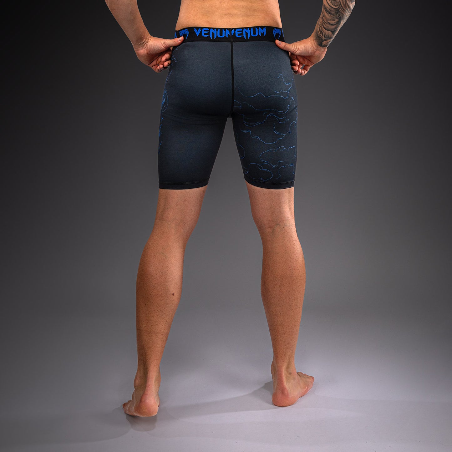 Venum Thunder Dragon Kompressionsshorts – Schwarz/Königsblau