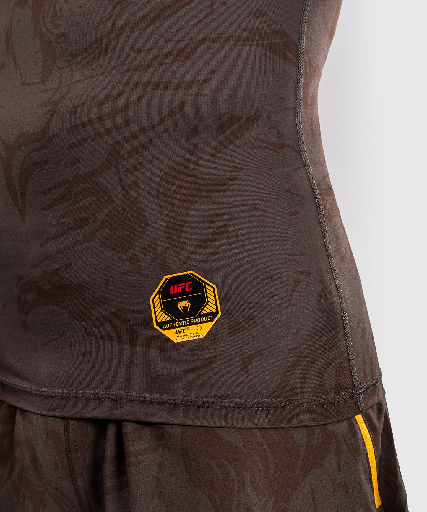 UFC Fusion by Venum Fight Week Herren Performance Langarm Rashguard - Erdiges Braun