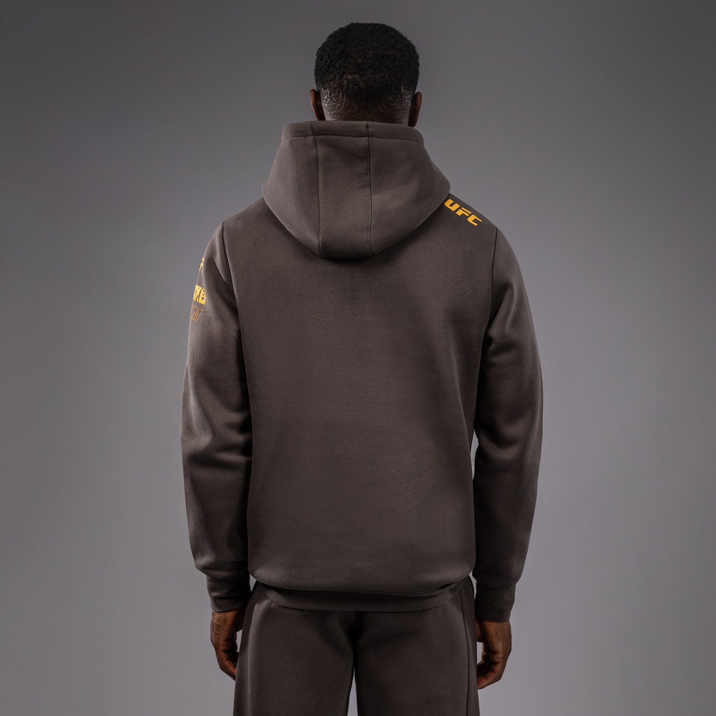UFC Fusion by Venum Fight Week Herren Pullover Hoodie - Solid Erdiges Braun