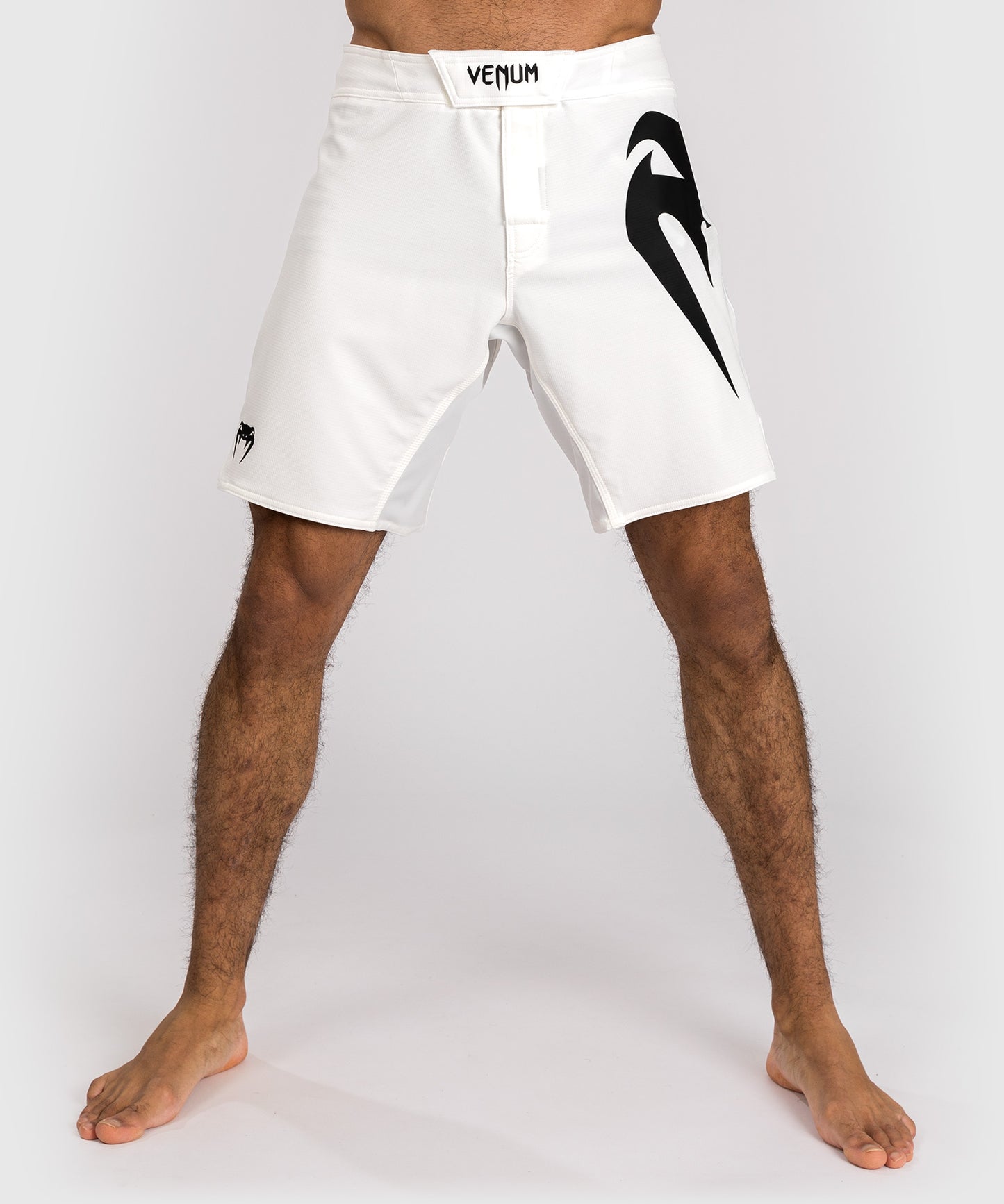 Venum Light 5.0 Fight Shorts - Weiß/Schwarz