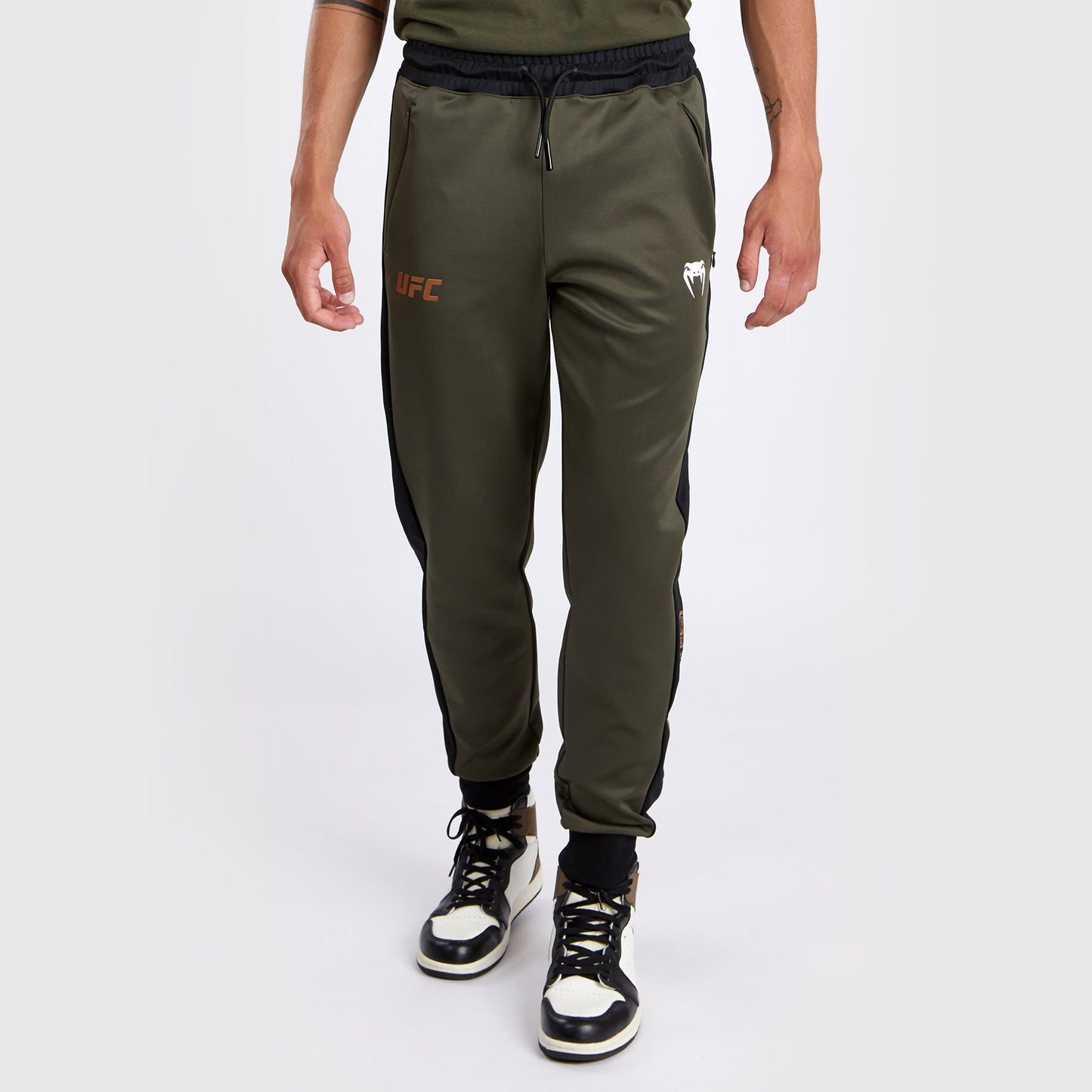 UFC Adrenaline by Venum Fight Week Herren-Performance-Jogging-Hose - Khaki/Bronze