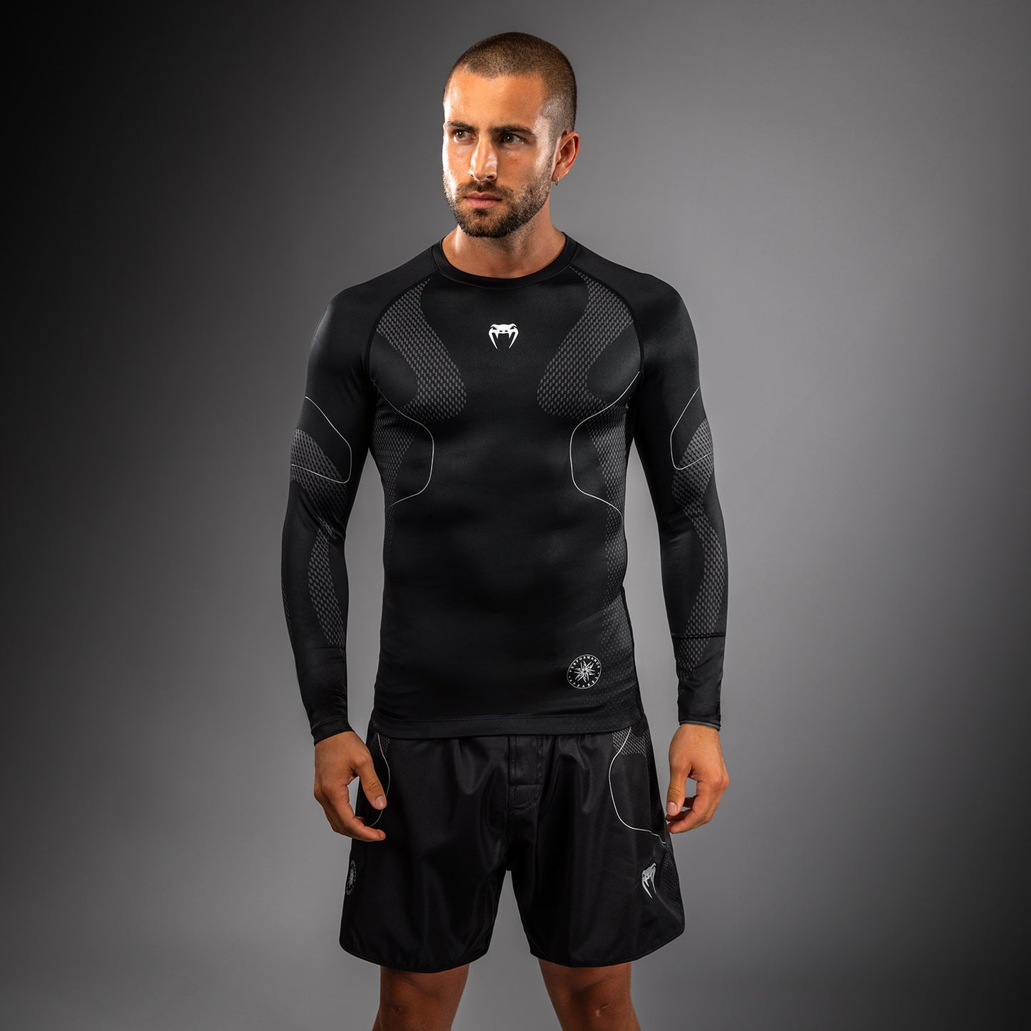 Venum Nexus Langarm Rashguard – Schwarz/Silber