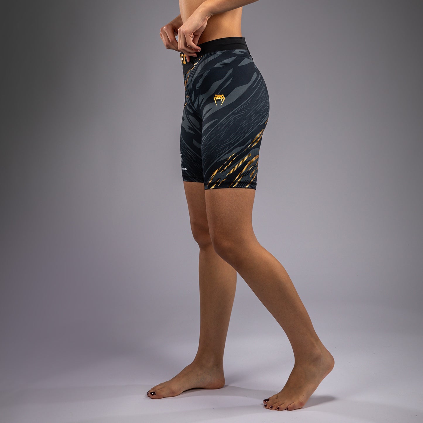 UFC Fusion by Venum Authentic Fight Night Damen Vale Tudo Short - Long Fit - Champion