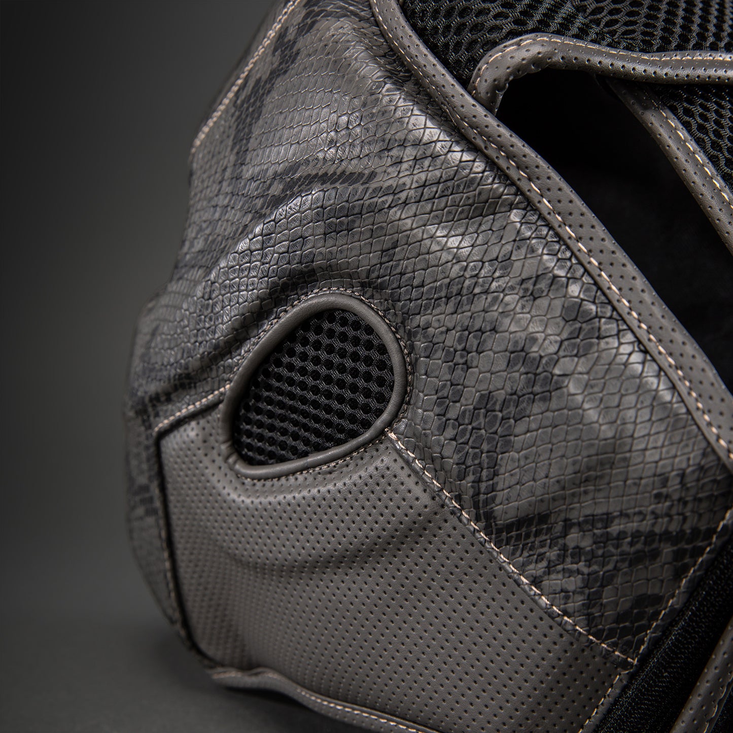 Venum Impact Evo Scales Kopfschutz – Dunkelgrau
