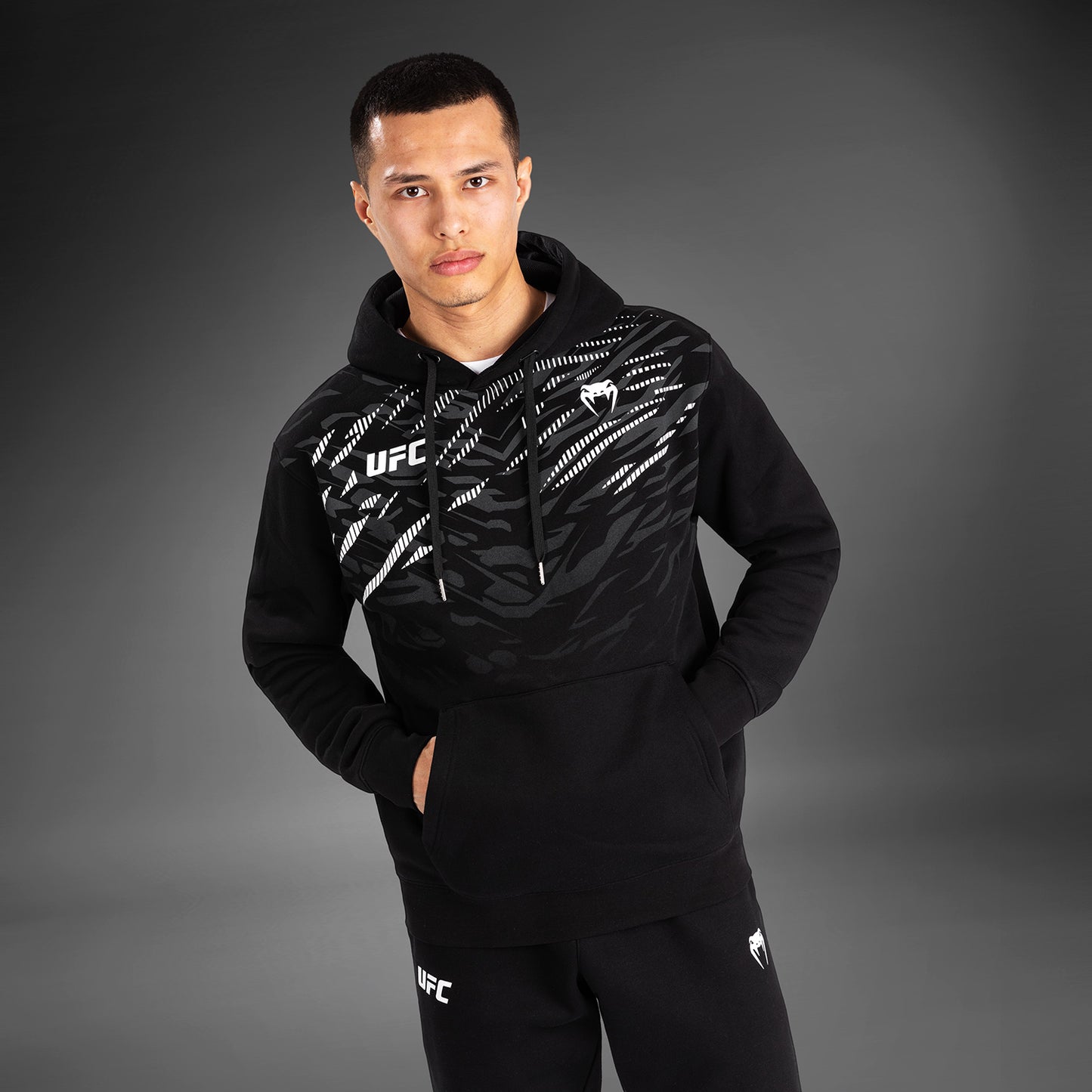UFC Fusion by Venum Replica Herren Pullover Hoodie - Schwarz