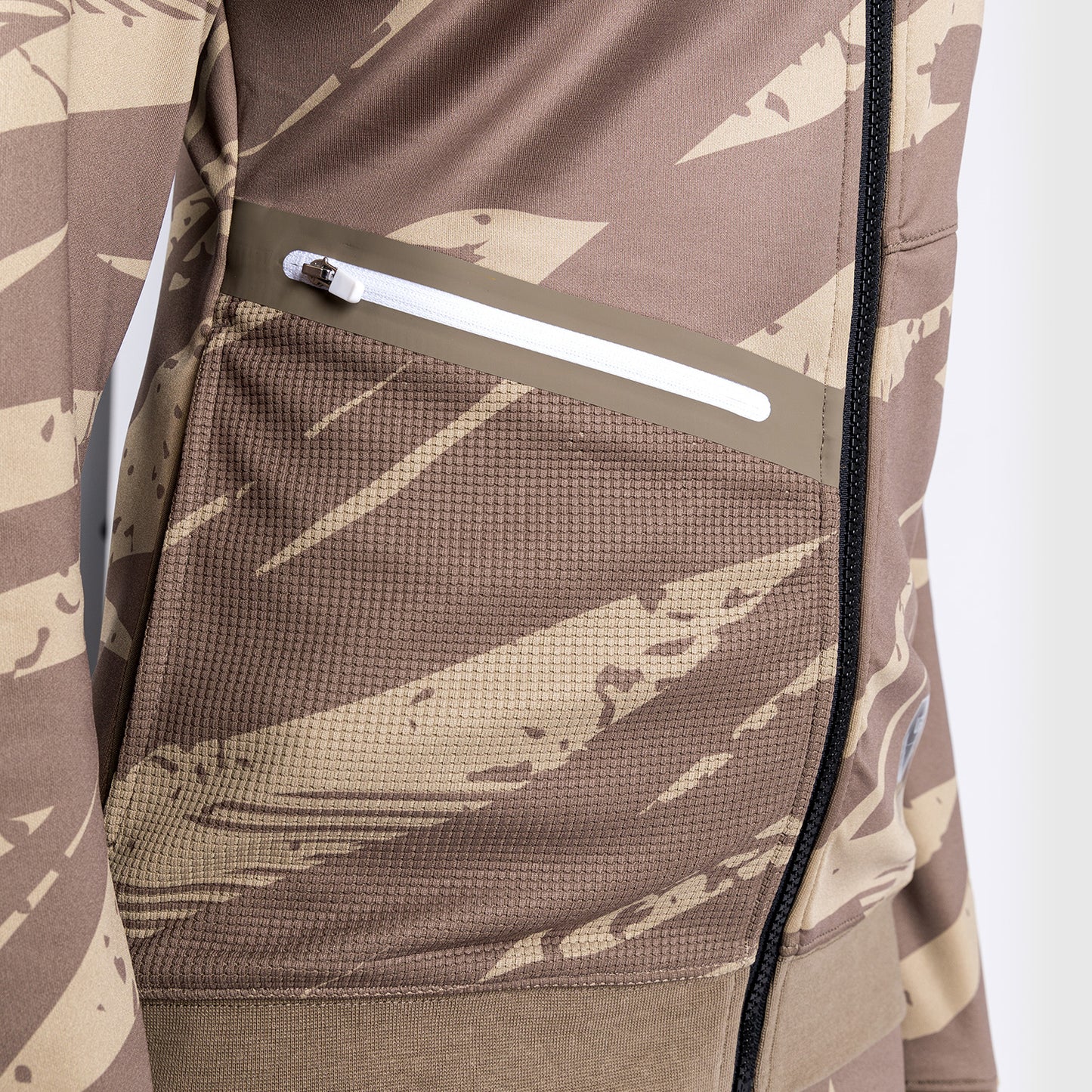 UFC Adrenaline by Venum Fight Week Frauen Zip Hoodie - Desert Camo
