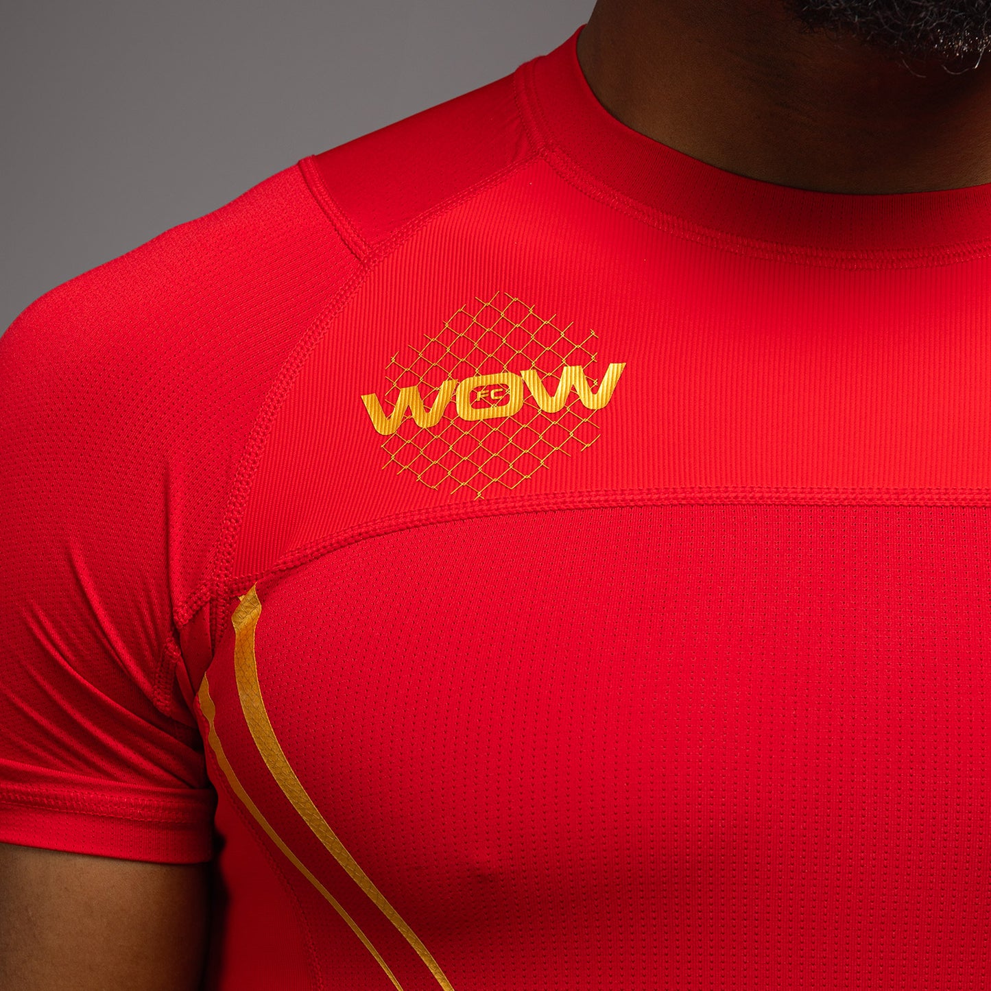 Venum x WOW FC Kurzarm Rashguard - Fury Red/ Gold